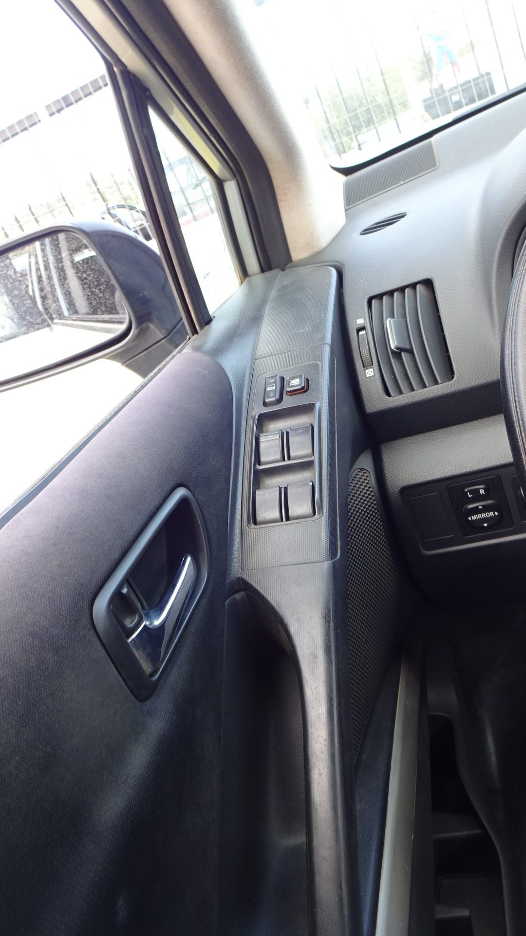 Πάνελ Πορτών Toyota Corolla Verso ’07 Προσφορά