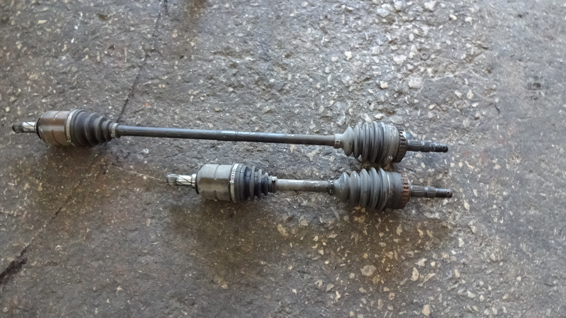 Ημιαξόνιο Αριστερό-Δεξί Opel Corsa C ’04 Προσφορά