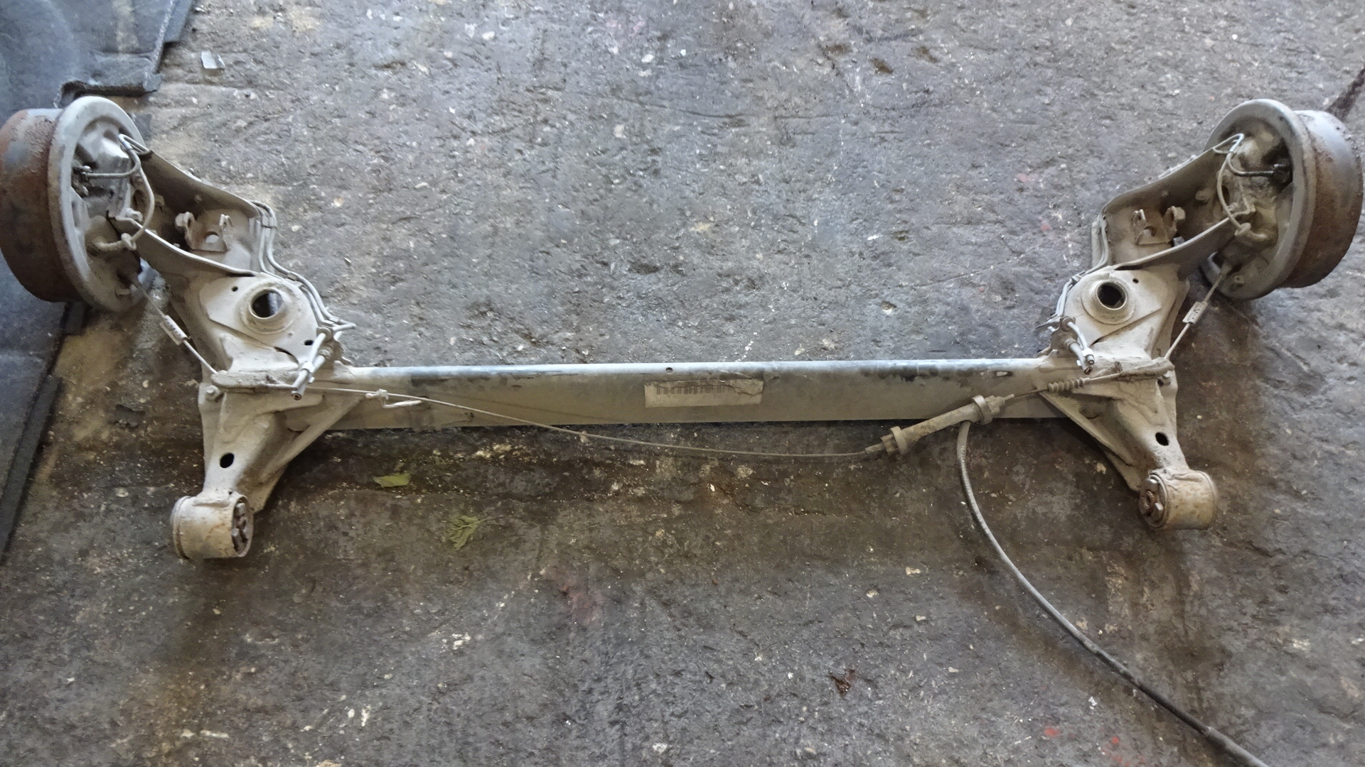 Άξονας πίσω Opel Corsa C ’04 Προσφορά