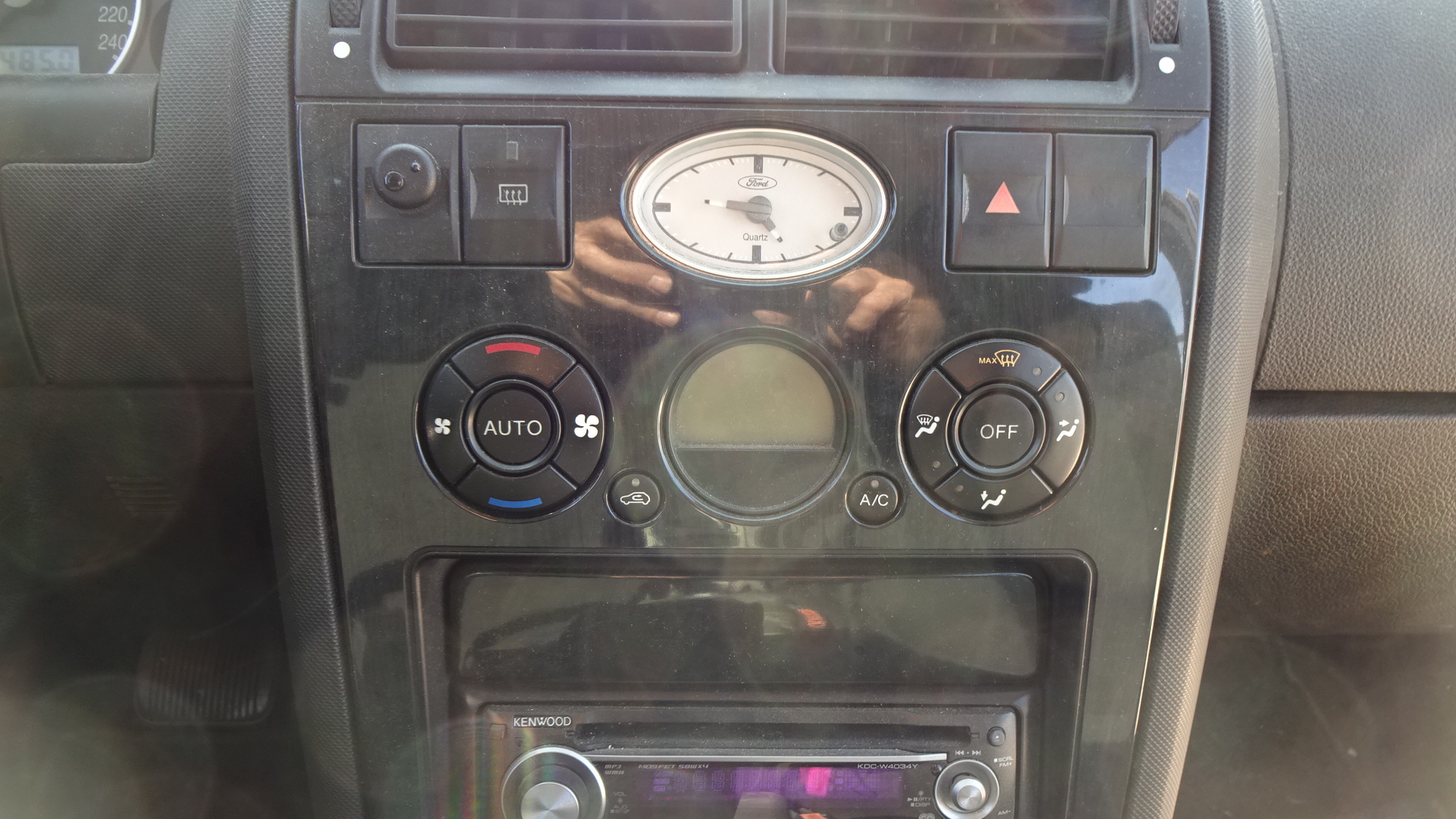 Χειριστήρια Κλιματισμού-Καλοριφέρ Ford Mondeo ’01 Προσφορά.