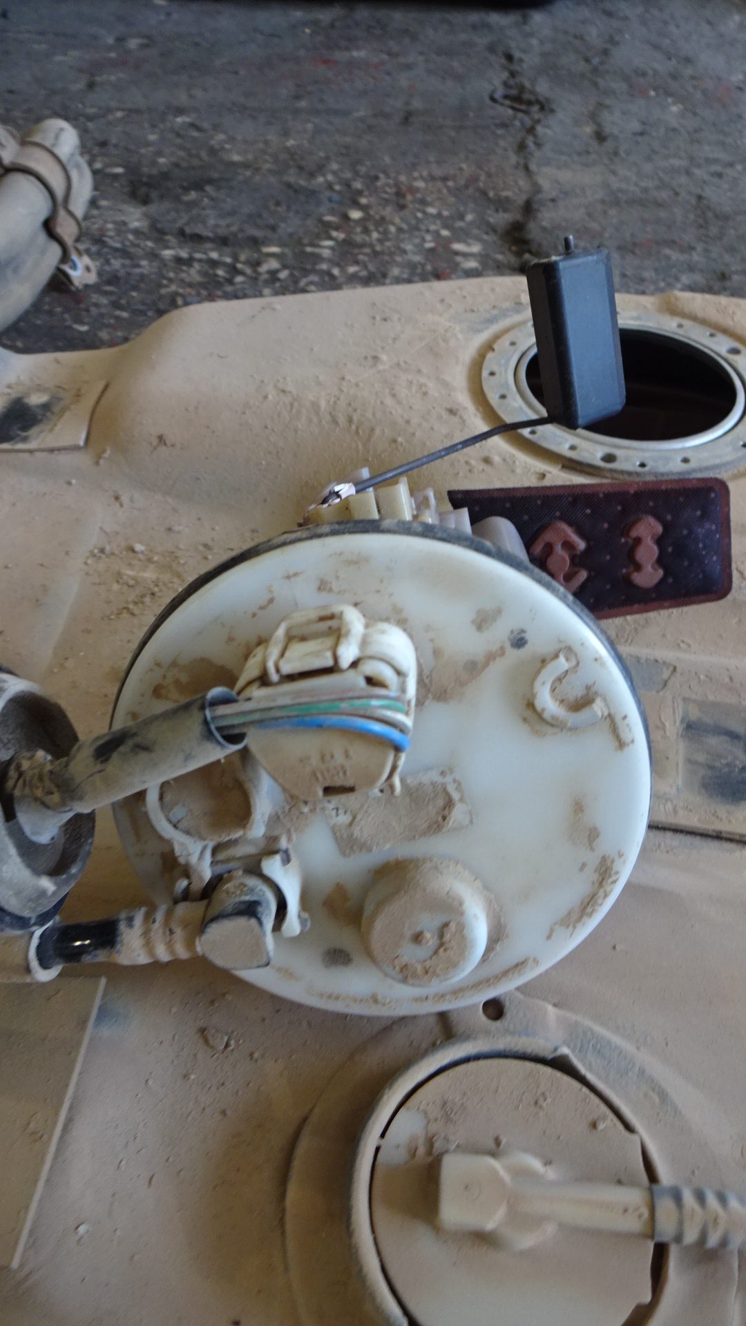 Αντλία Βενζίνης Toyota Corolla Verso ’07 Προσφορά