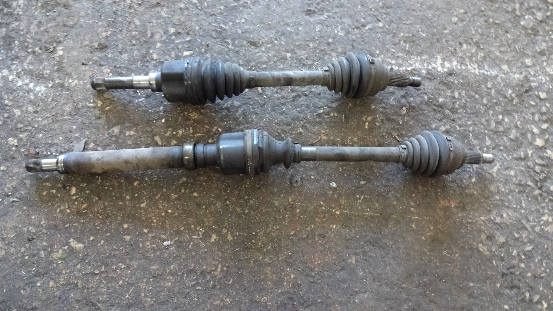 Ημιαξόνιο Αριστερό-Δεξί Ford Mondeo ’01 Προσφορά