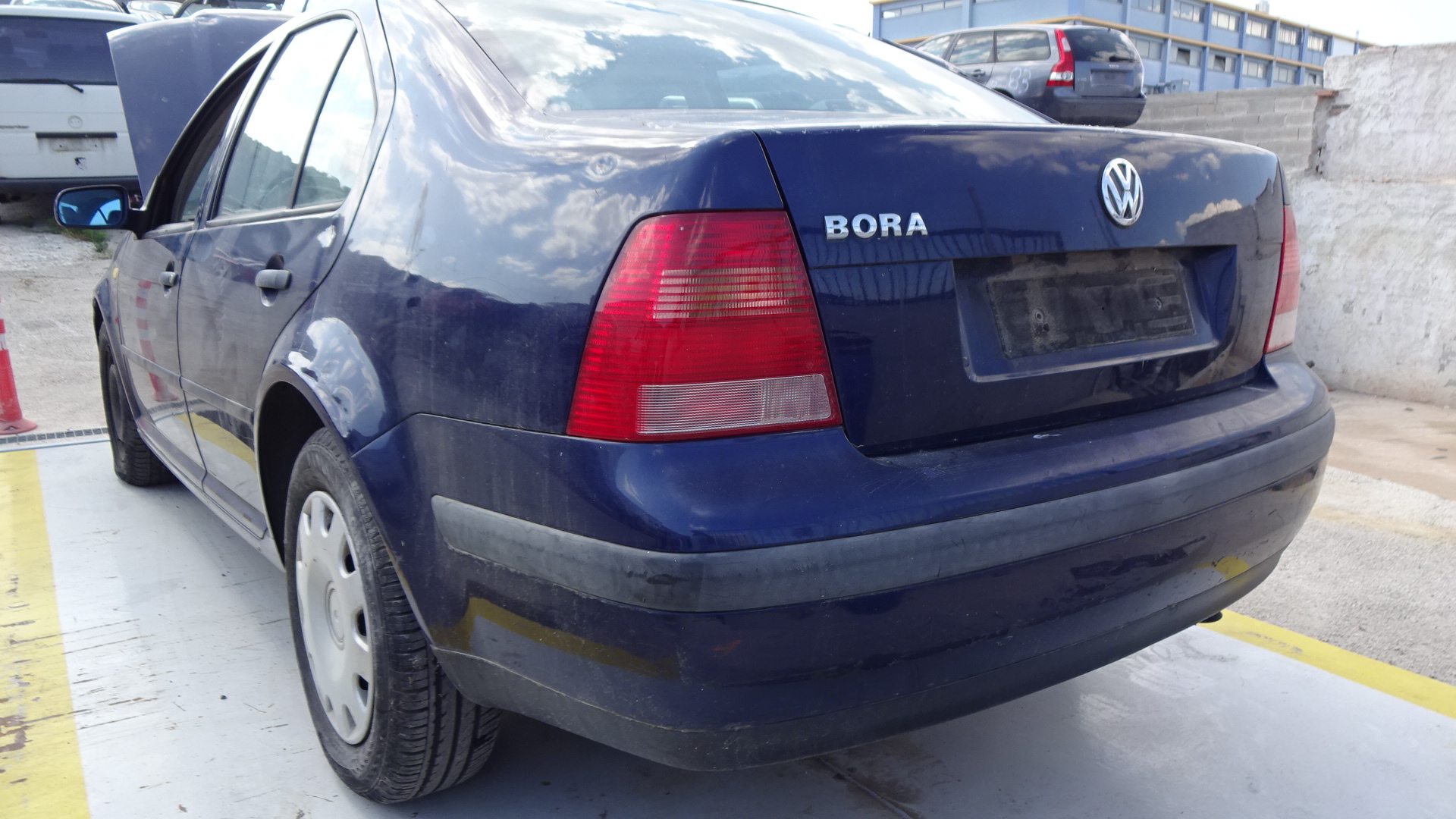 Ποδιά Πίσω VW Bora ’99 Προσφορά.
