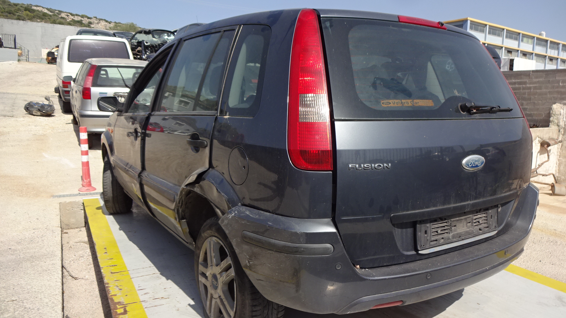 Πορτάκι Ρεζερβουάρ Ford Fusion ’04 Προσφορά
