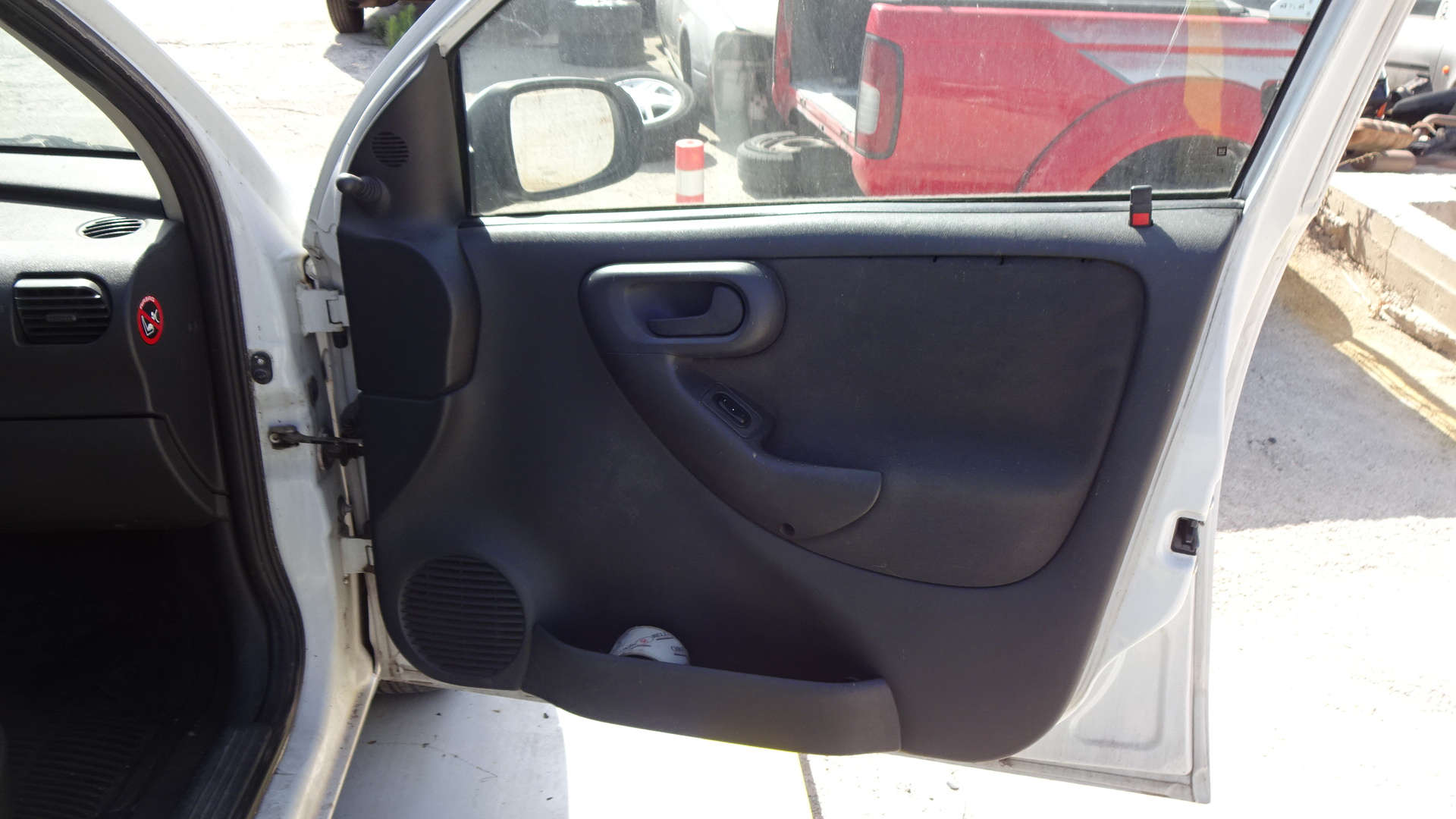 Χερούλια Εσωτερικά Opel Corsa C ’04 Προσφορά