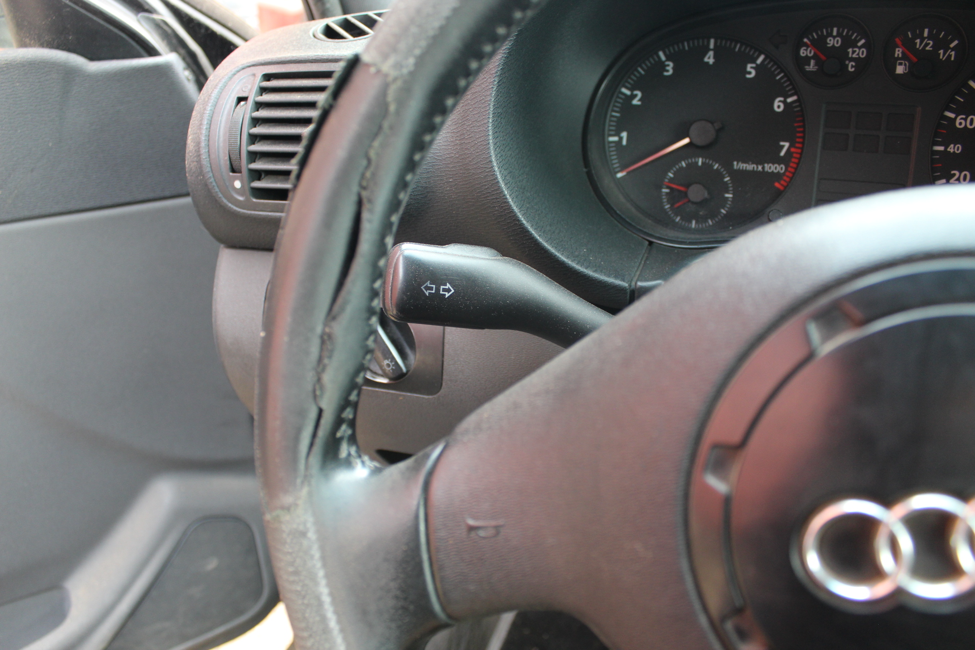 Φλασιέρα Audi A3 ’99 Προσφορά