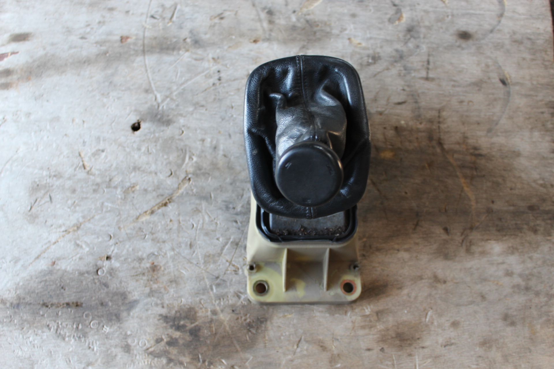 Λεβιές Ταχυτήτων Audi A3 ’99 Προσφορά