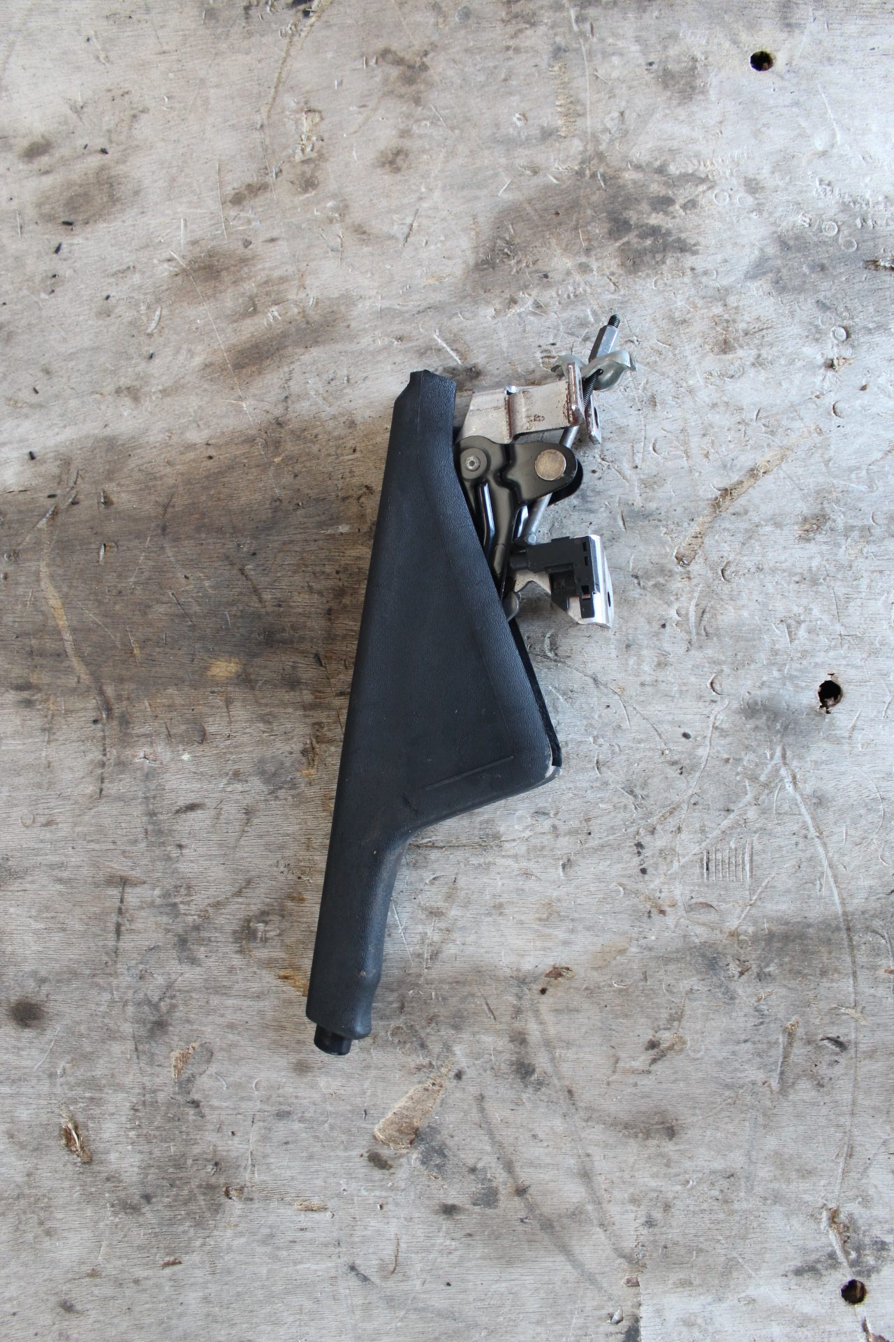 Χειρόφρενο Audi A3 ’99 Προσφορά