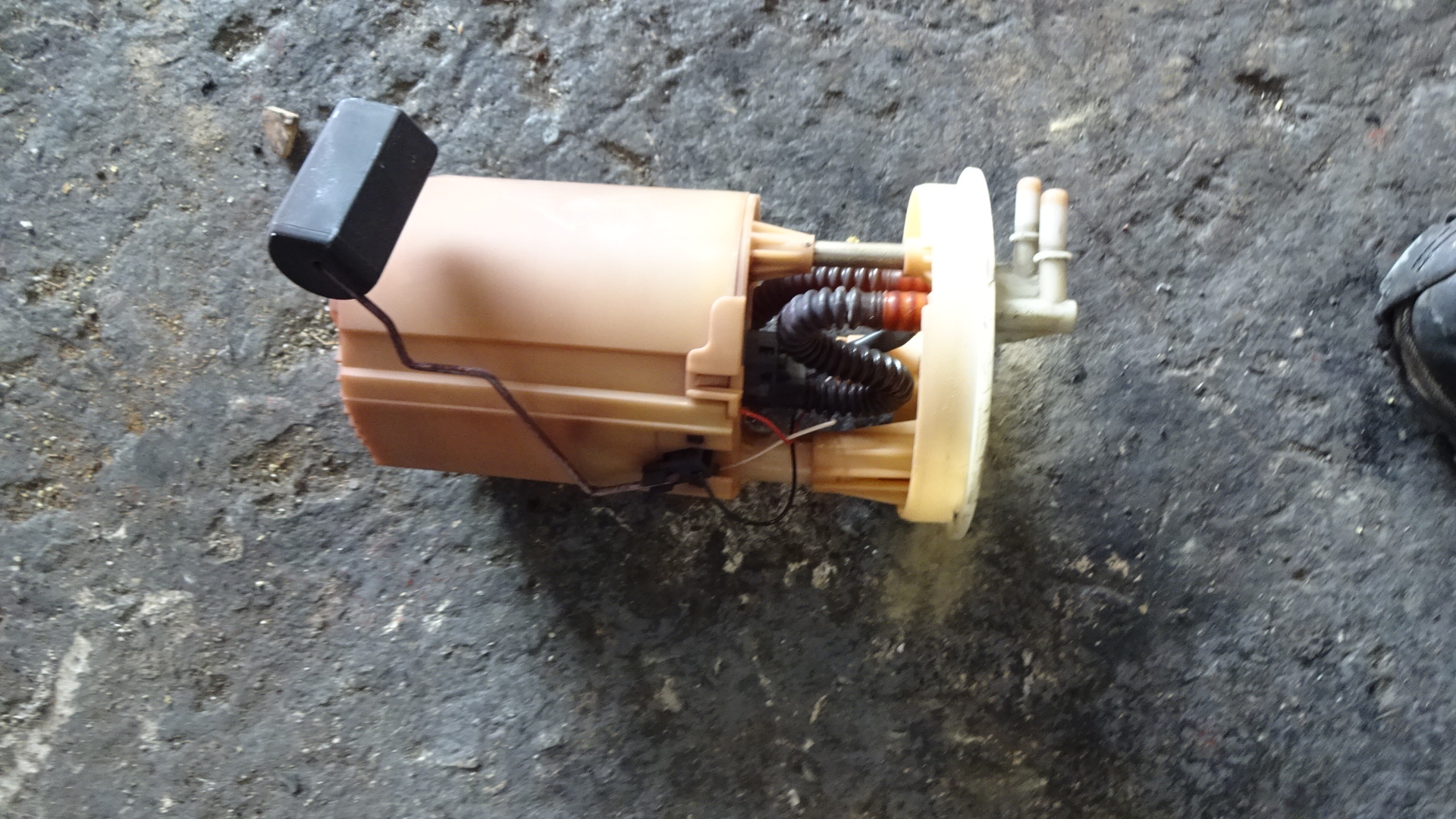 Αντλία Βενζίνης Kia Rio ’03 Προσφορά