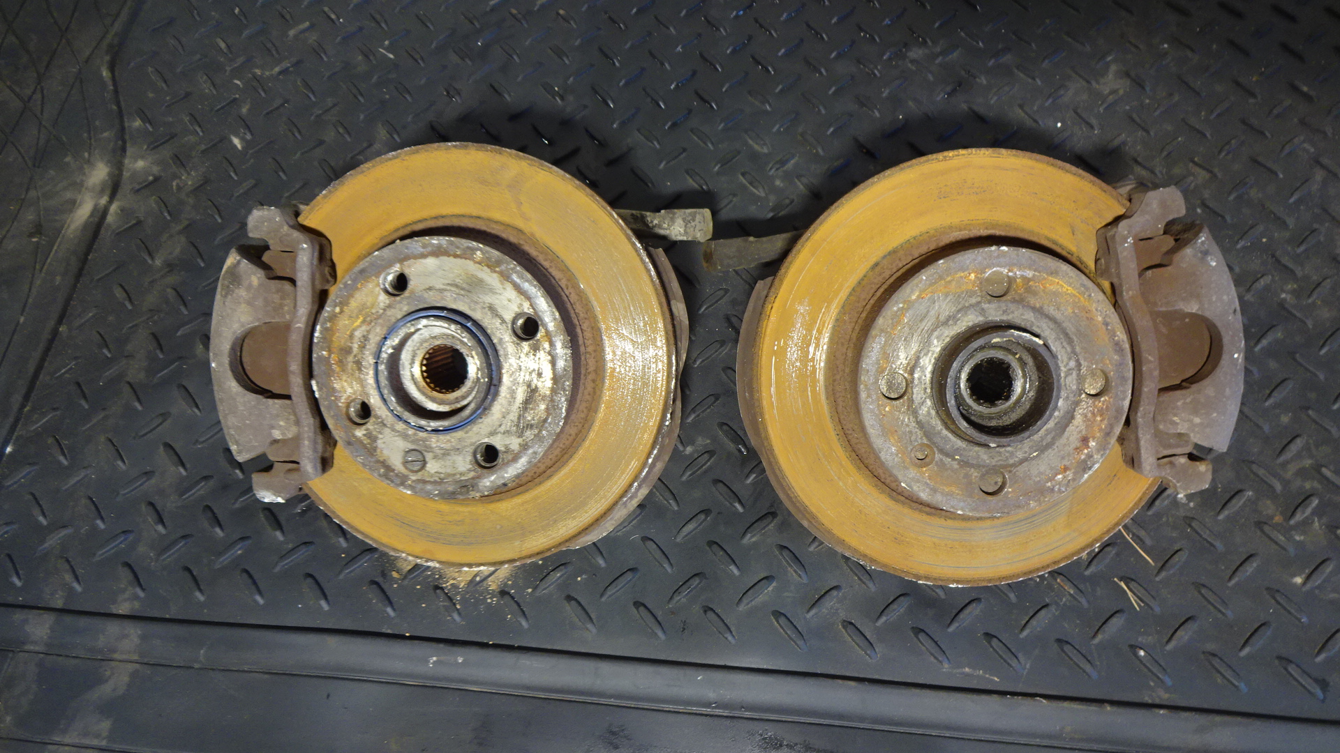 Ακραξόνια Skoda Felicia ’96 Προσφορά