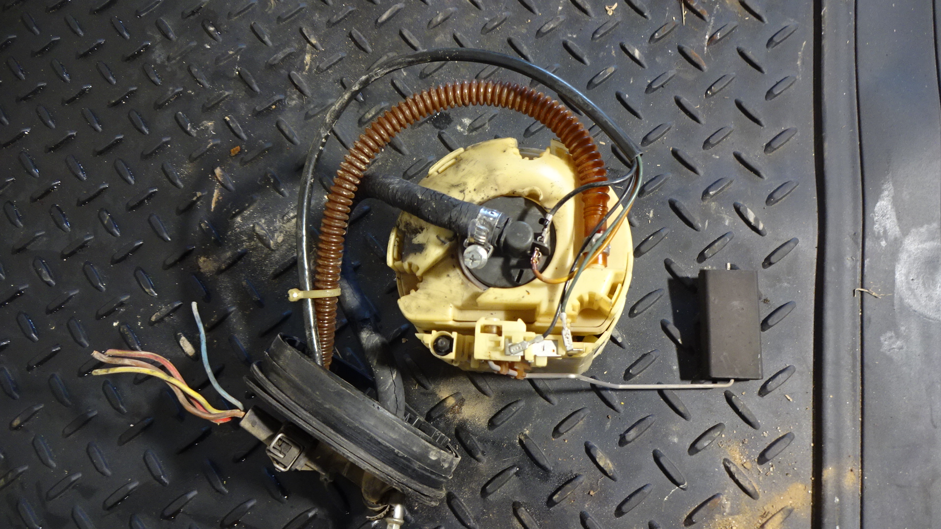 Αντλία Βενζίνης Skoda Felicia ’96 Προσφορά