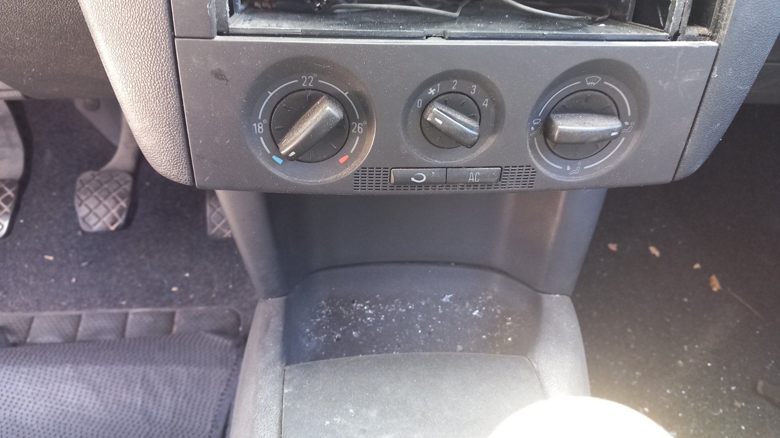 Χειριστήρια Κλιματισμού-Καλοριφέρ Skoda Fabia ’04 Προσφορά