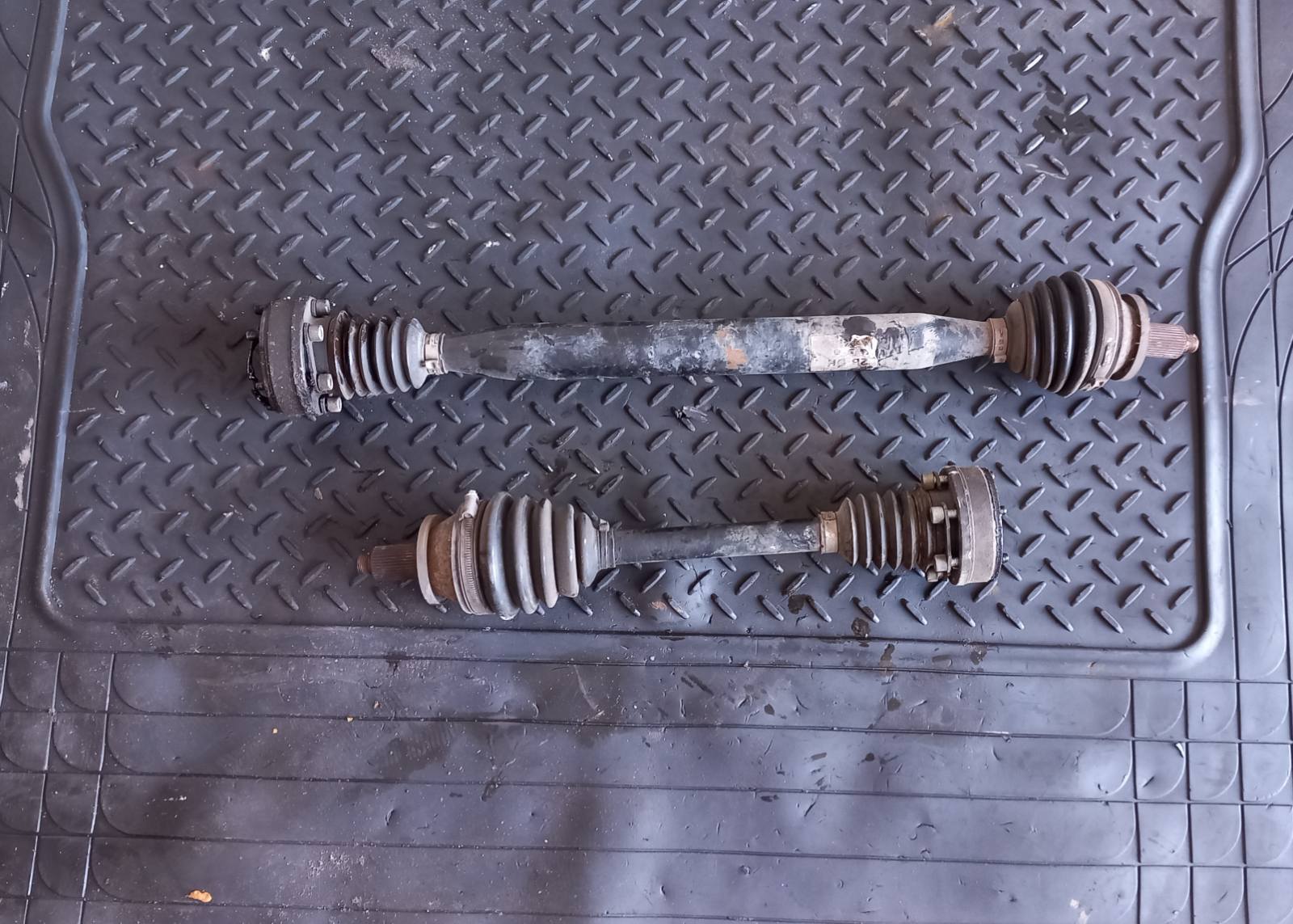 Ημιαξόνιο Αριστερό-Δεξί Skoda Fabia ’04 Προσφορά