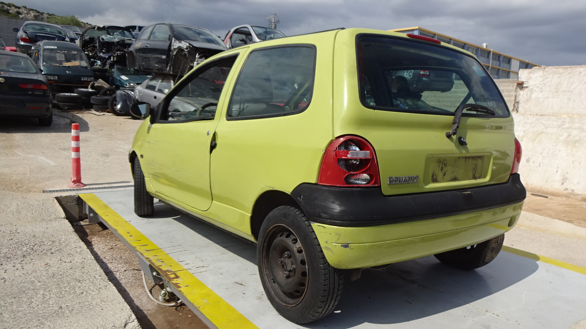 Φτερά πίσω Renault Twingo ’02