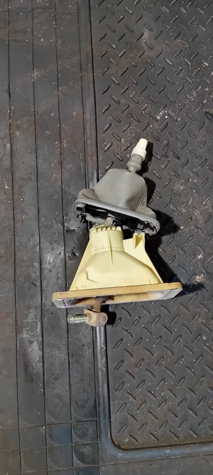 Λεβιές Ταχυτήτων ( 8200051788 ) Renault Twingo ’02