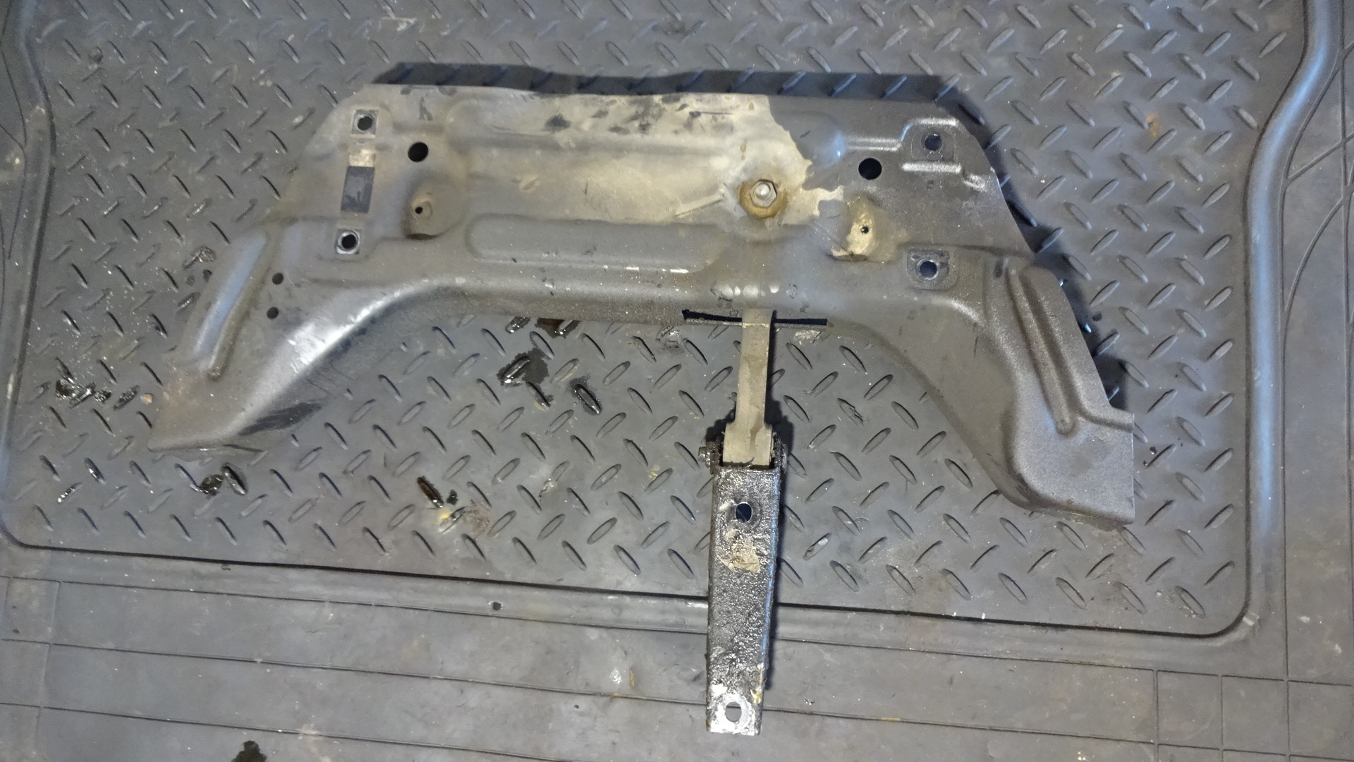 Γέφυρα Εμπρός Skoda Fabia ’00