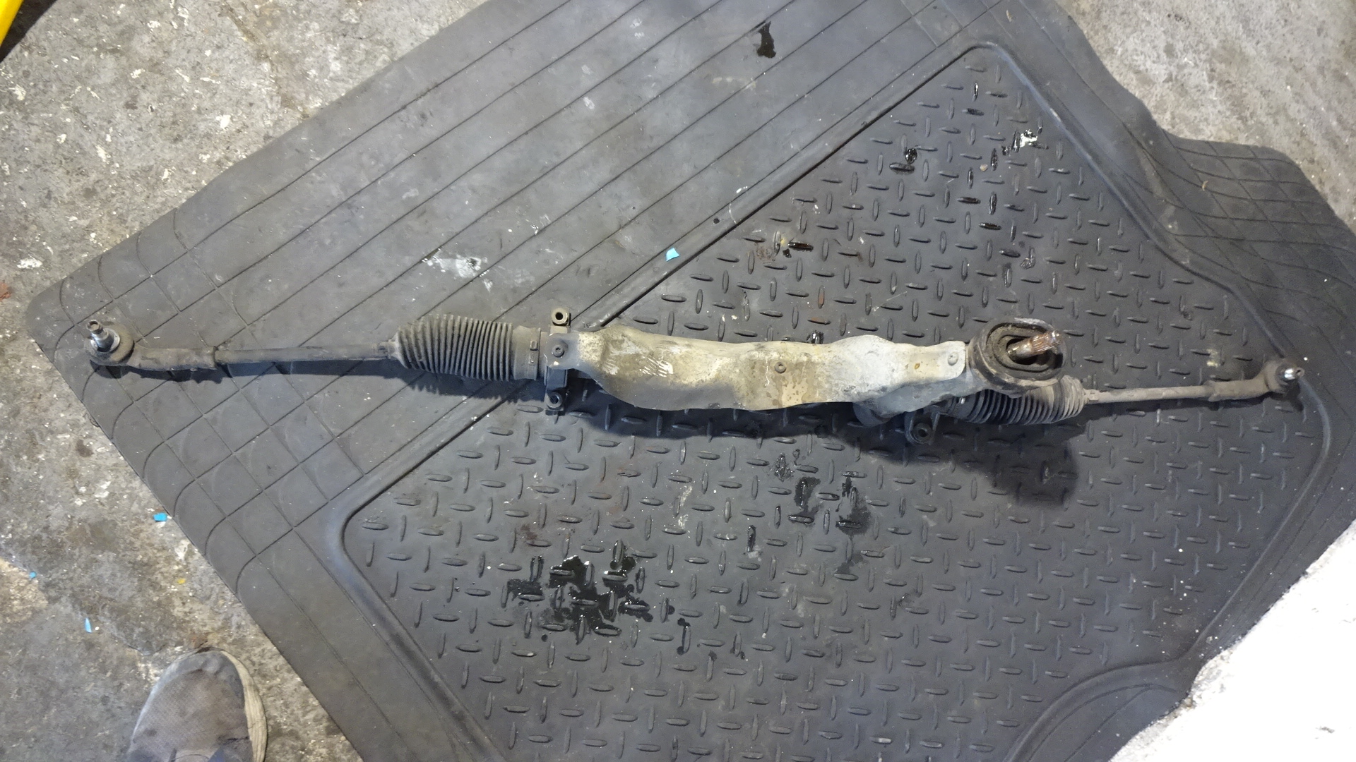 Κρεμαργιέρα Skoda Fabia ’00