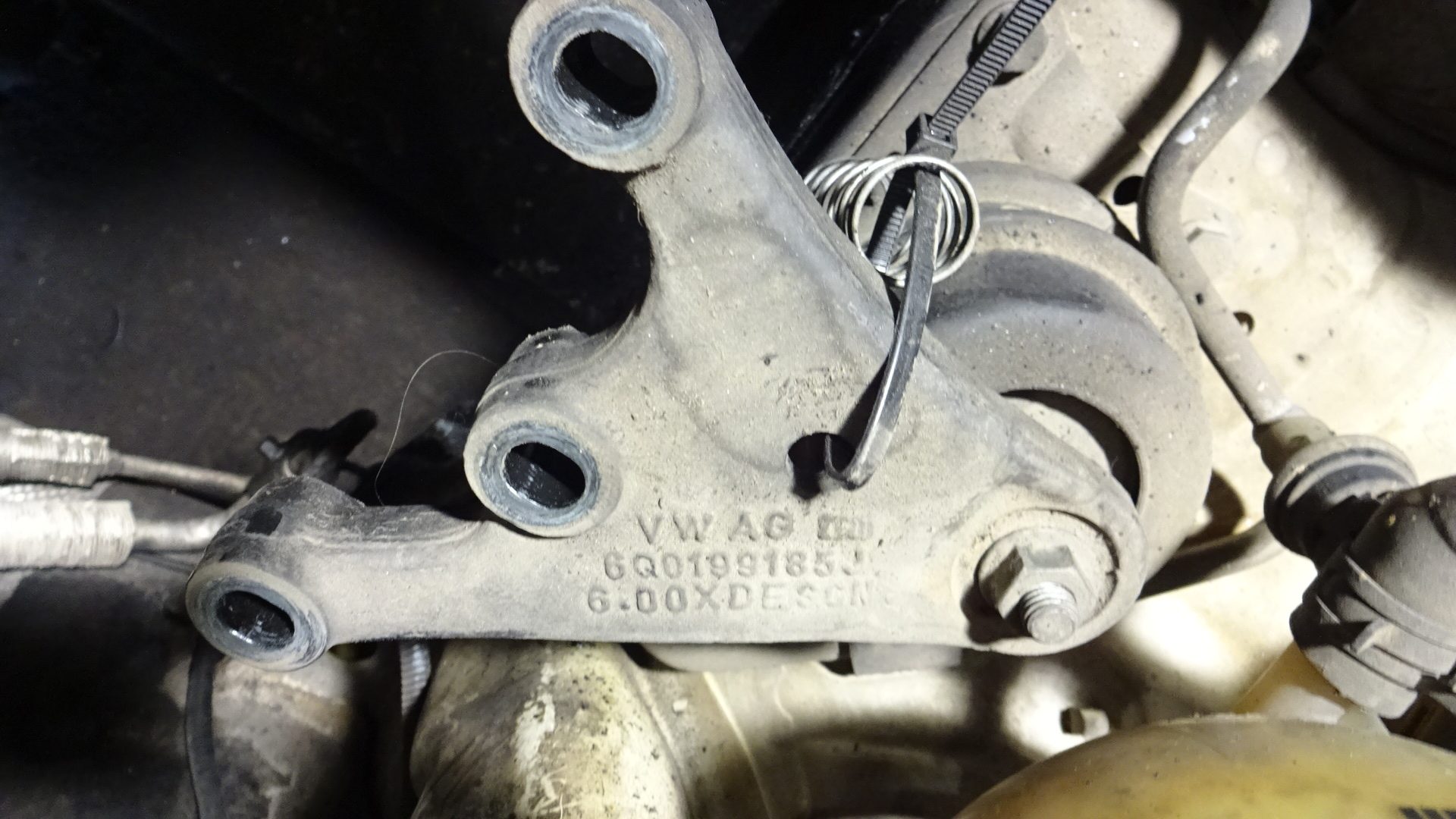 Βάσεις Μηχανής (6Q0199185J) Skoda Fabia ’00