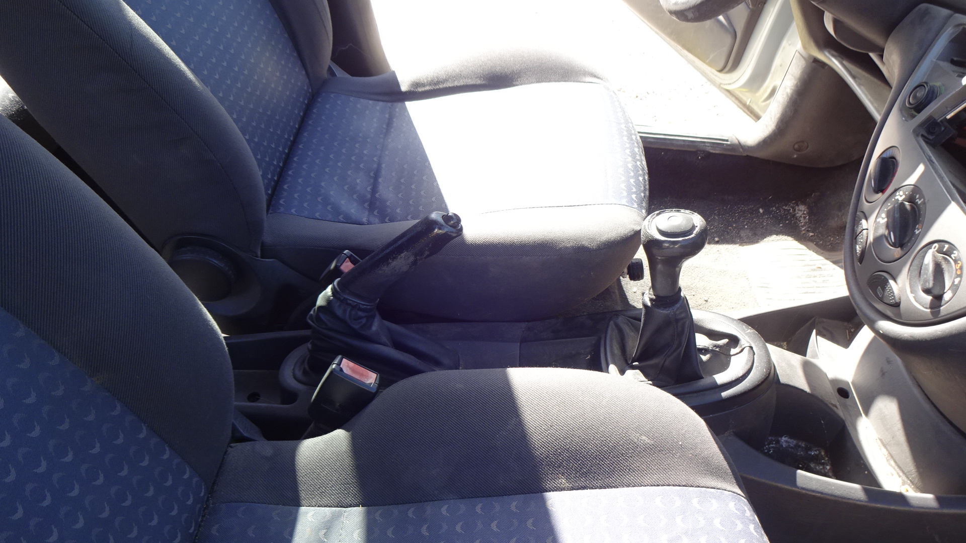 Χειρόφρενο Ford Focus ’04