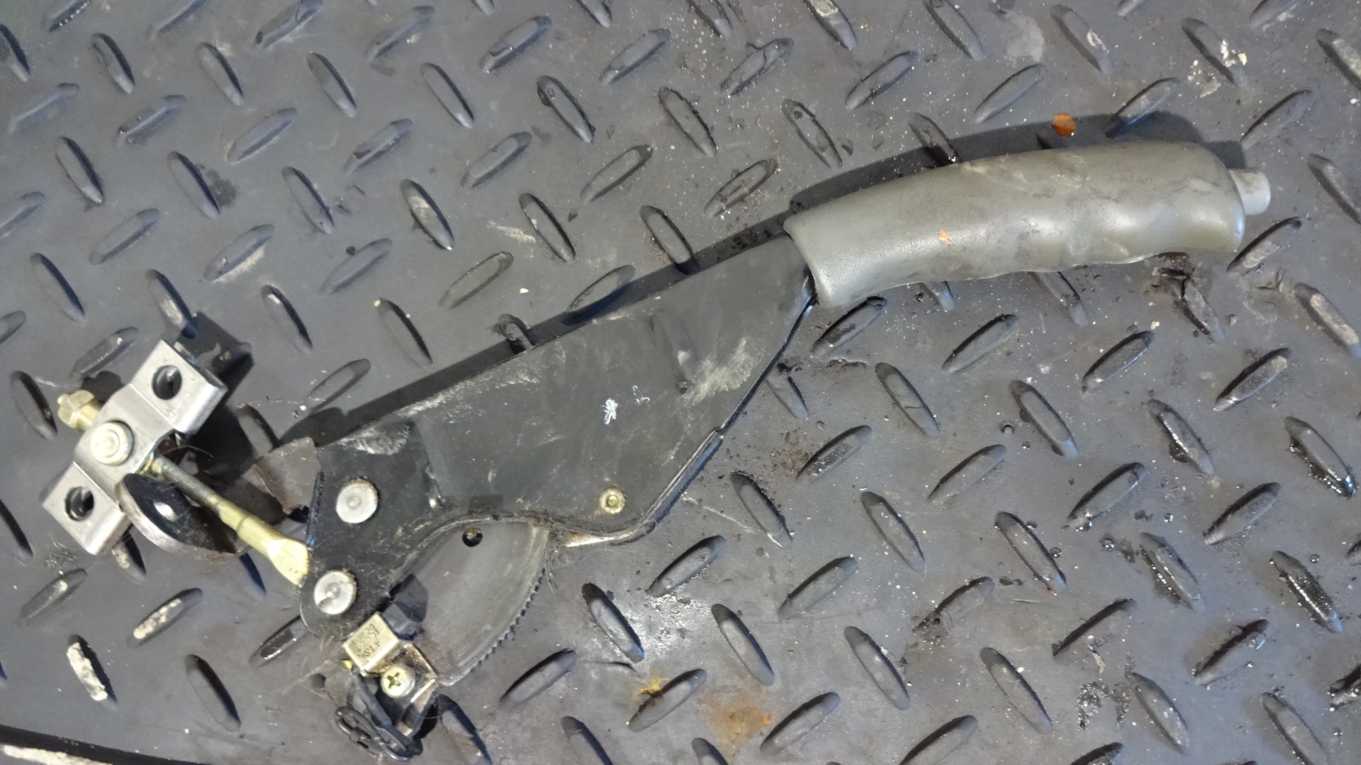 Χειρόφρενο Hyundai Atos ’98 Προσφορά