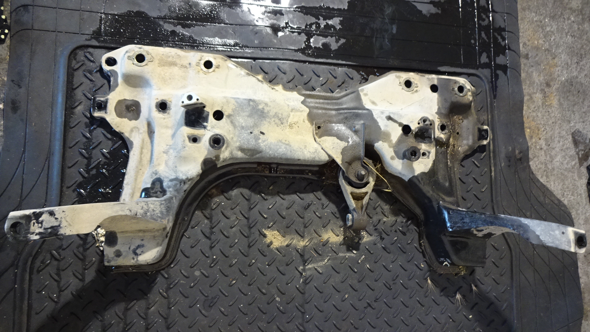 Γέφυρα Εμπρός Ford Focus ’04