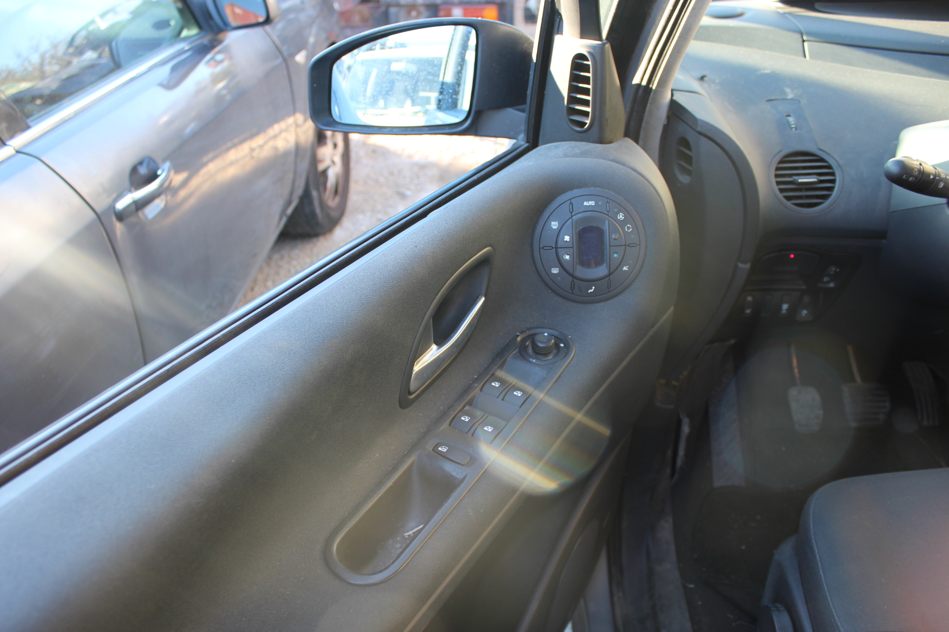 Χειριστήρια Κλιματισμού-Καλοριφέρ Renault Espace ’08 Προσφορά