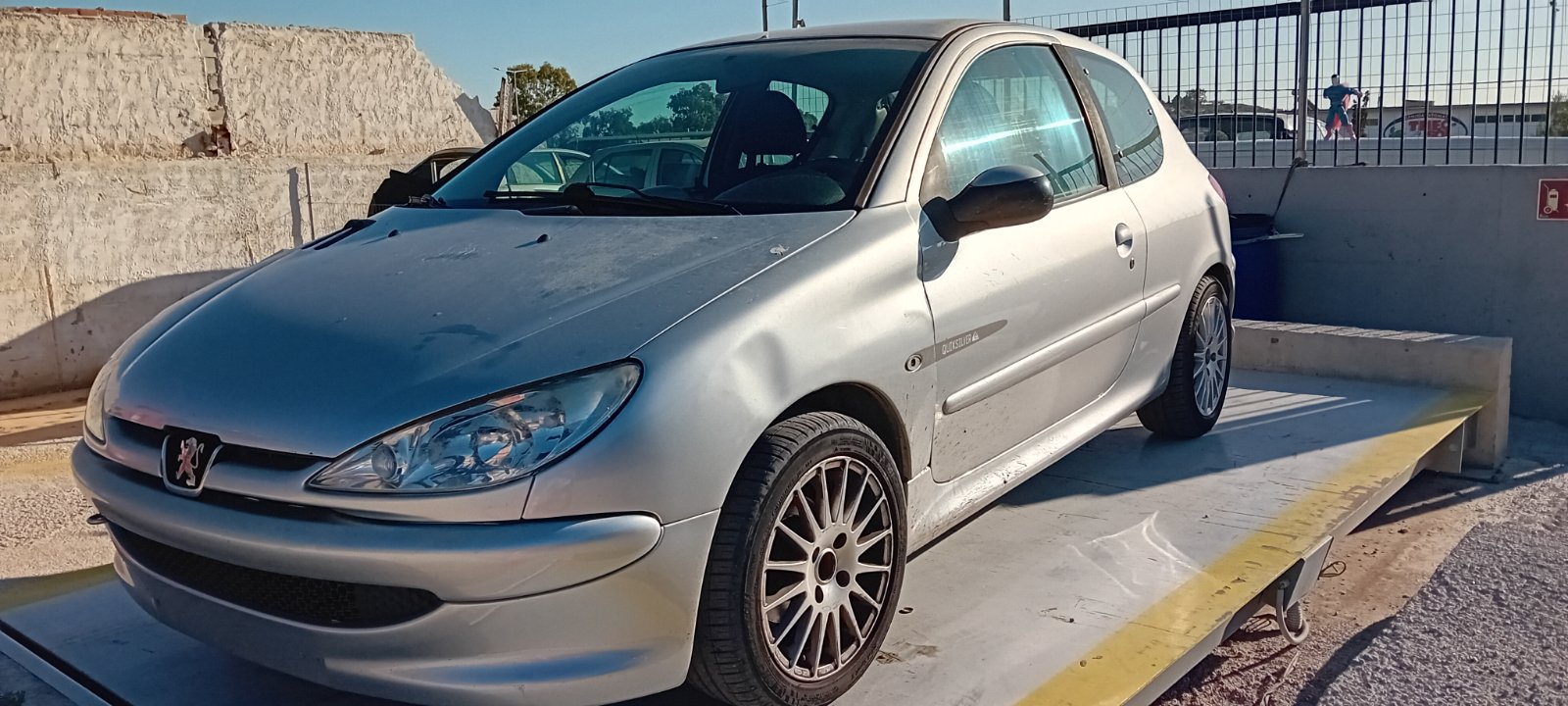 Φτερά Εμπρός Peugeot 206 ’04