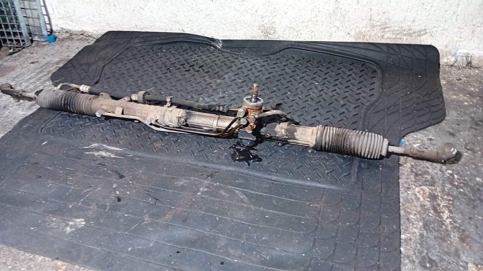 Κρεμαργιέρα Alfa Romeo 147 ’04