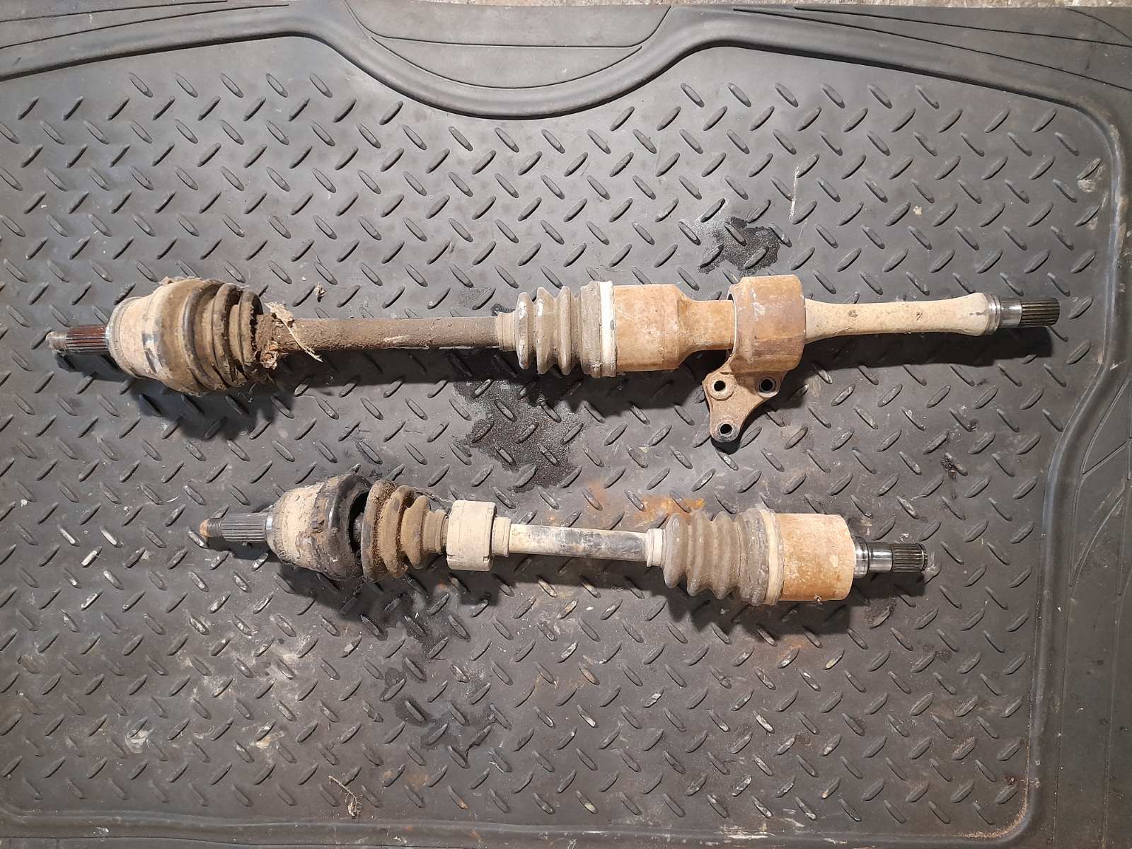 Ημιαξόνια Suzuki Swift ’91 GTi