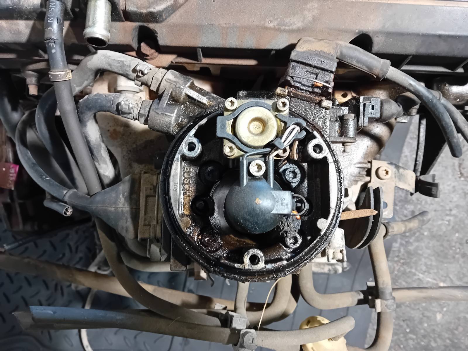 Πεταλούδα Γκαζιού ( Μονοπόιντ ) Renault Clio ’91 Προσφορά
