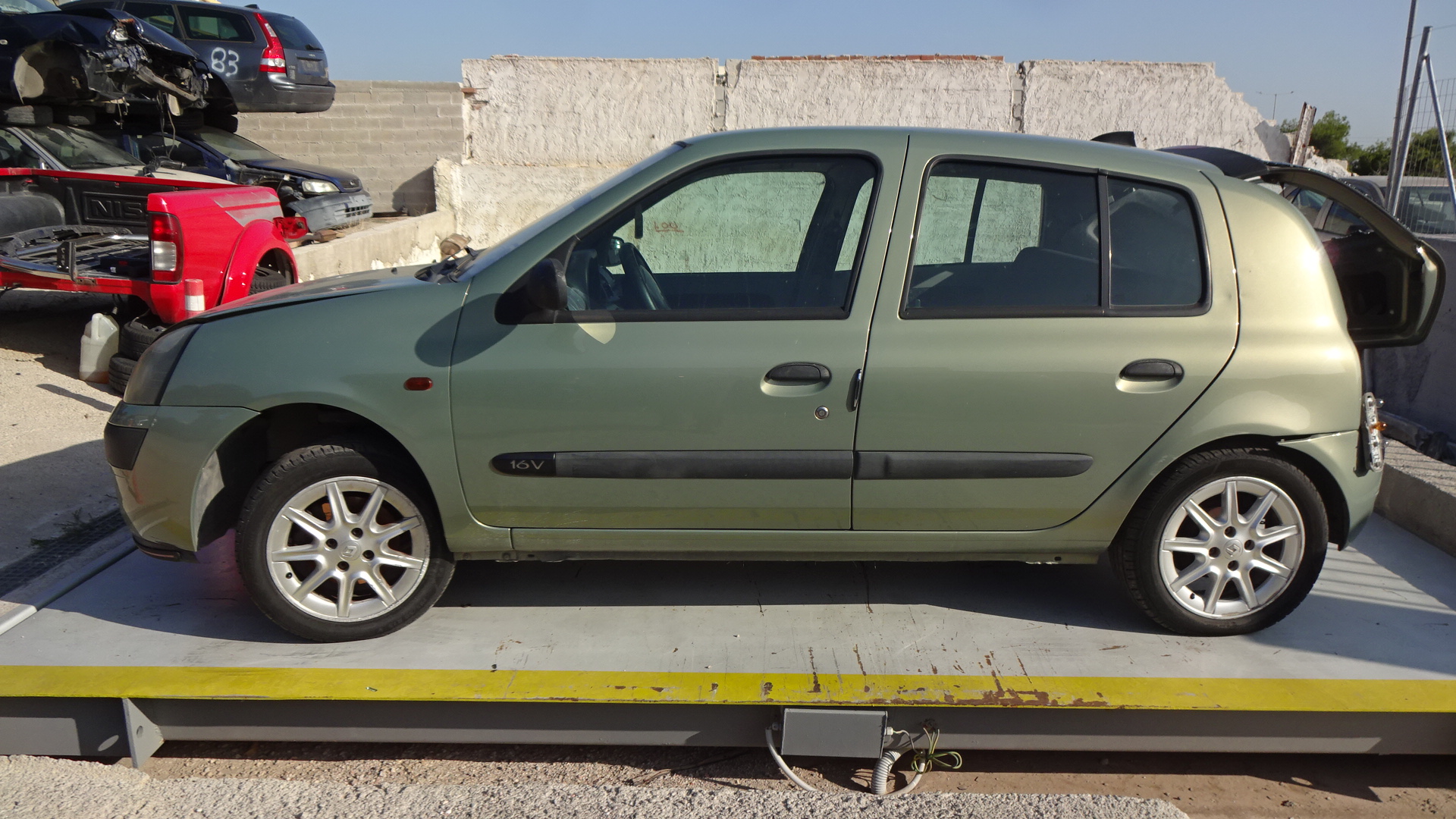Φινιστρίνια Renault Clio ’02 Προσφορά