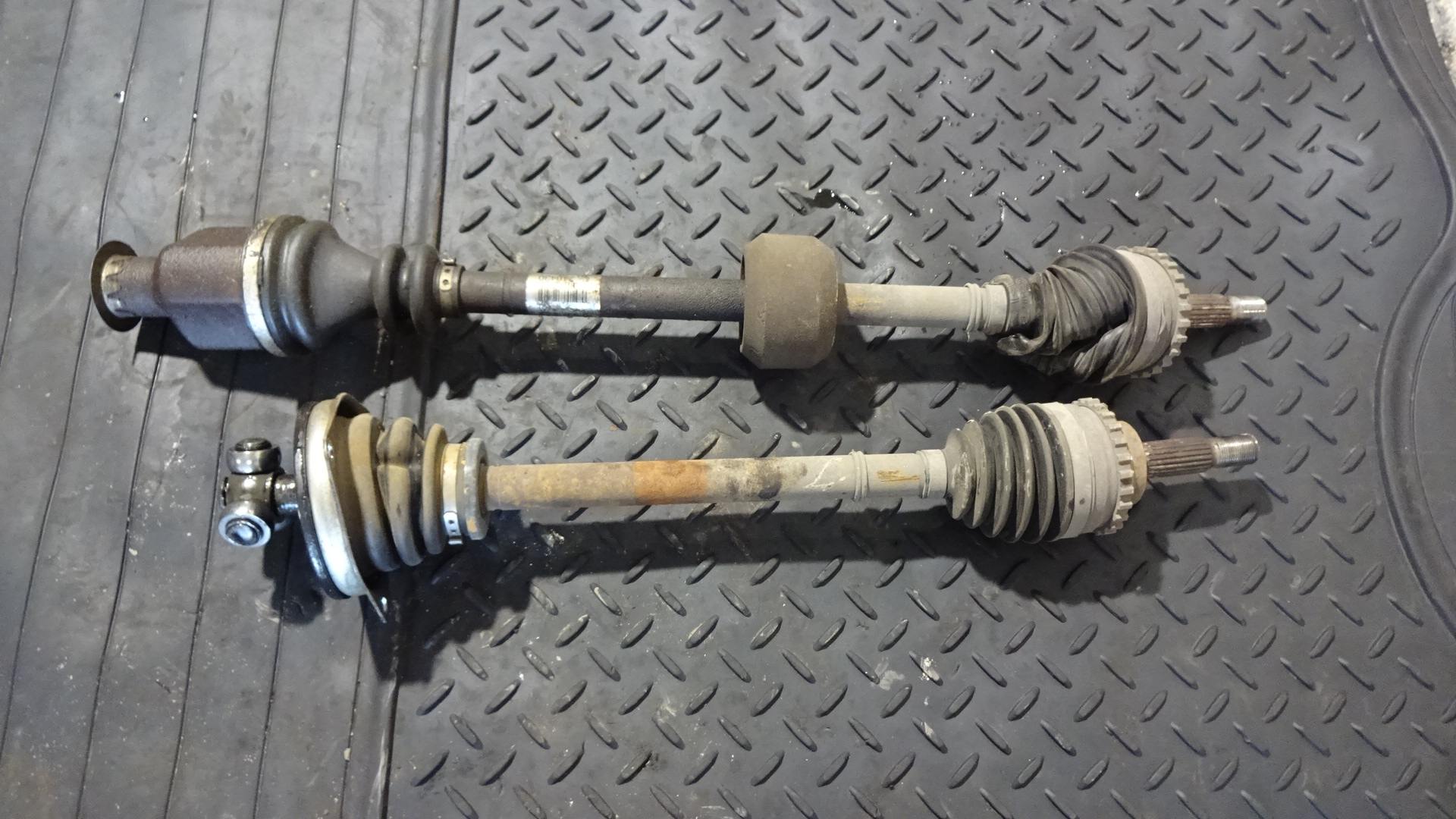 Ημιαξόνιο Αριστερό-Δεξί Renault Clio ’02 Προσφορά