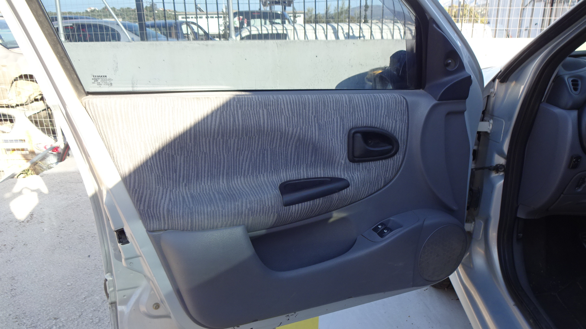 Ταπετσαρίες πορτών Renault Megane ’01