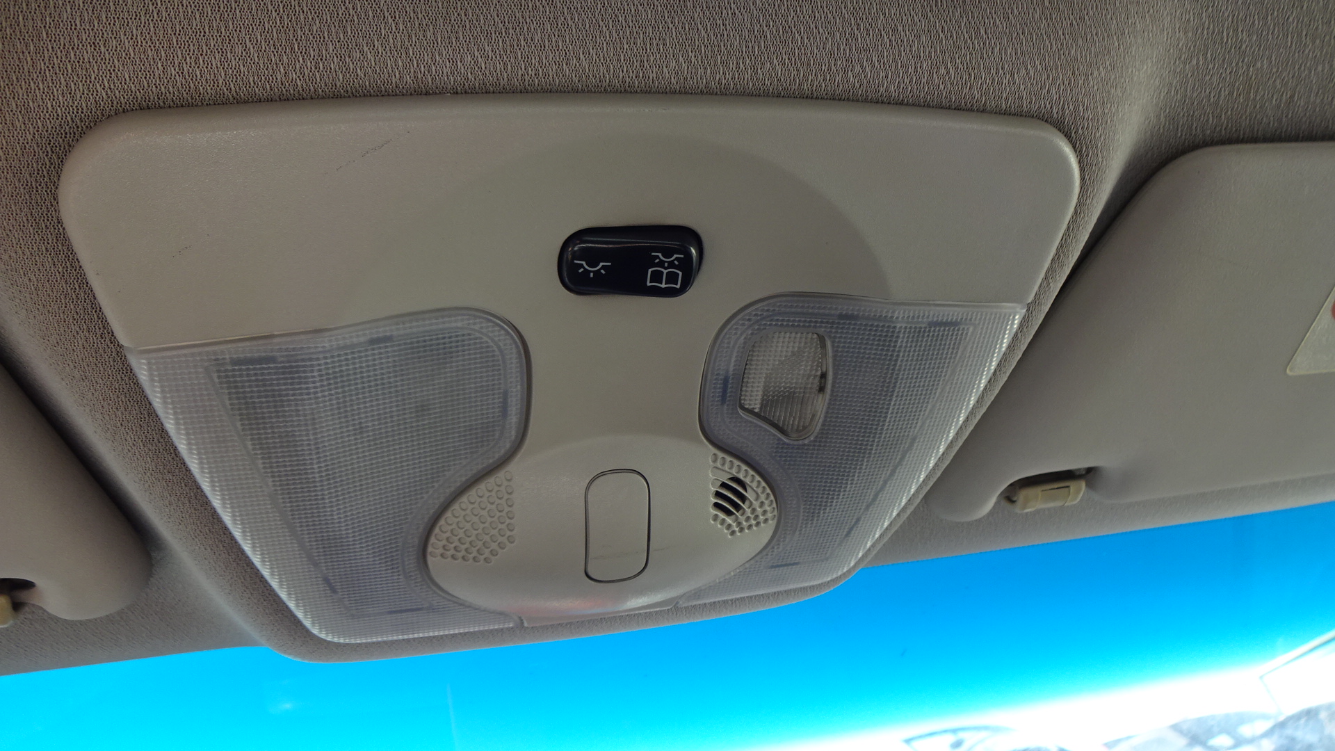 Πλαφονιέρα Εμπρός Mercedes A140 ’00 Προσφορά