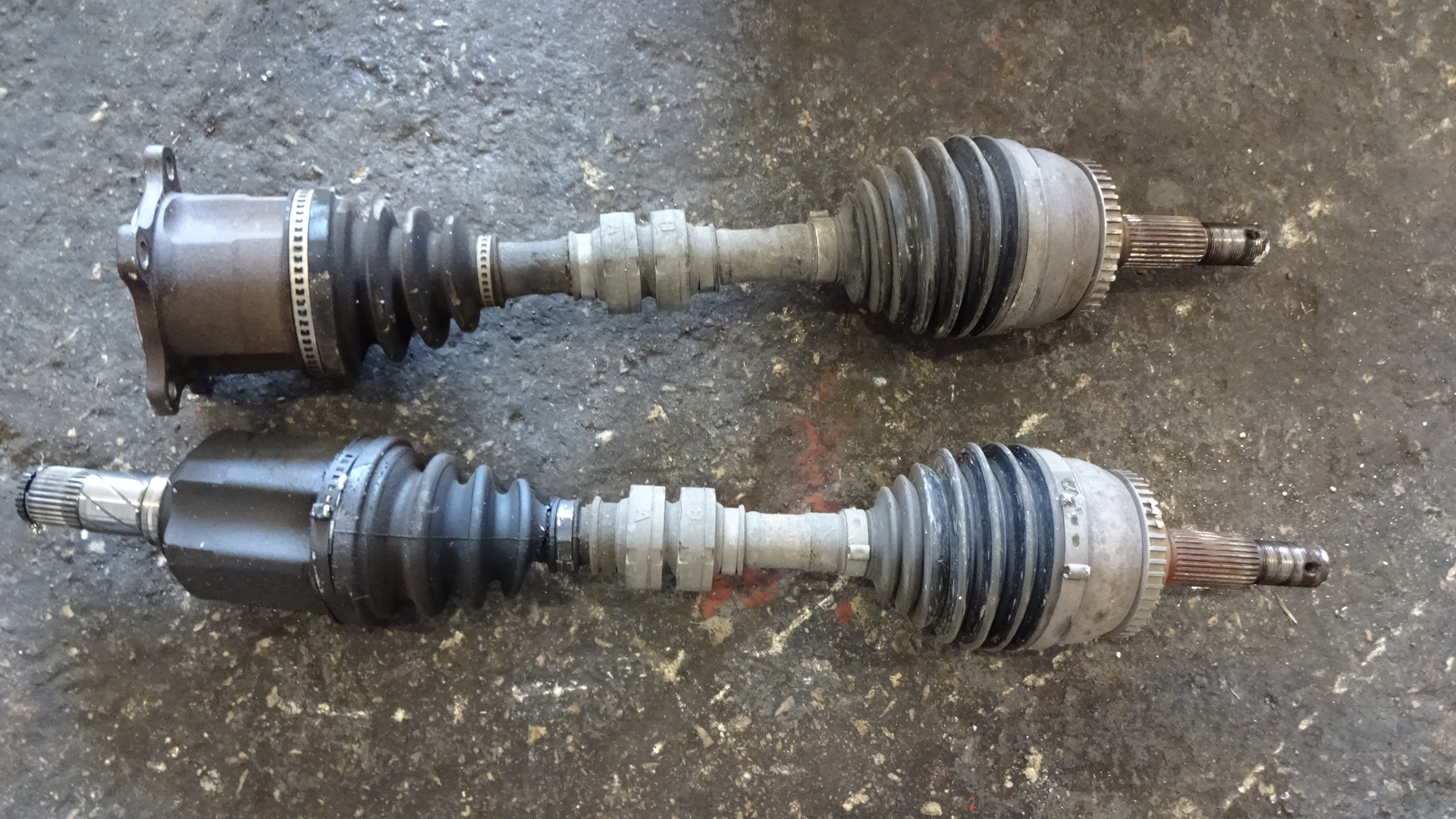 Ημιαξόνιο Αριστερό-Δεξί Nissan Xtrail ’00 Προσφορά