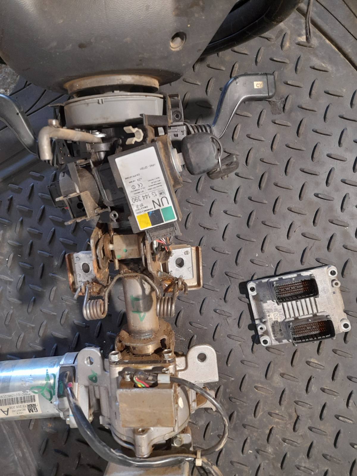 Κολώνα Τιμονιού Opel Combo C ’07 Προσφορά