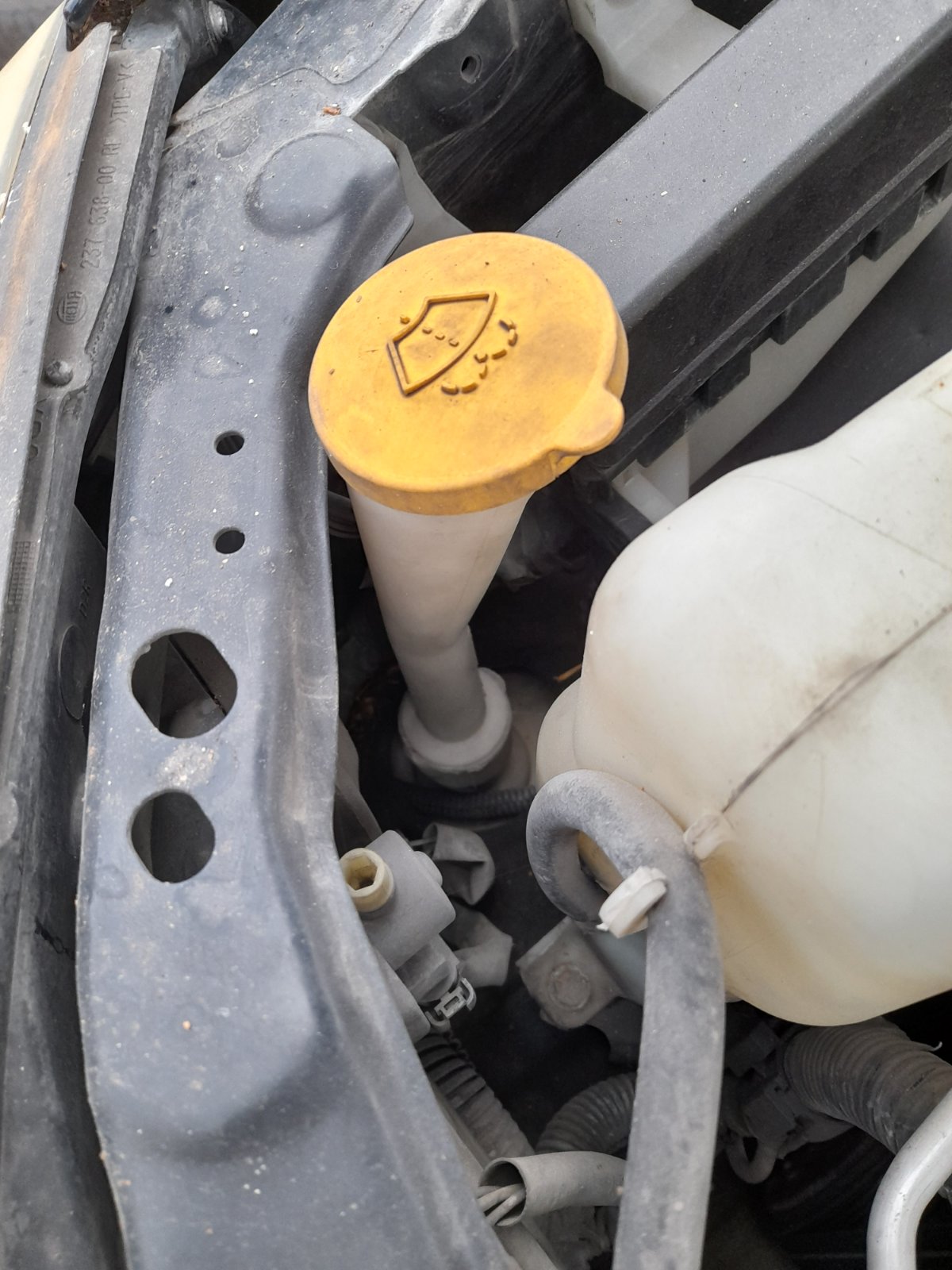 Δοχείο Νερού Υαλοκαθαριστήρων Nissan Primera ’05