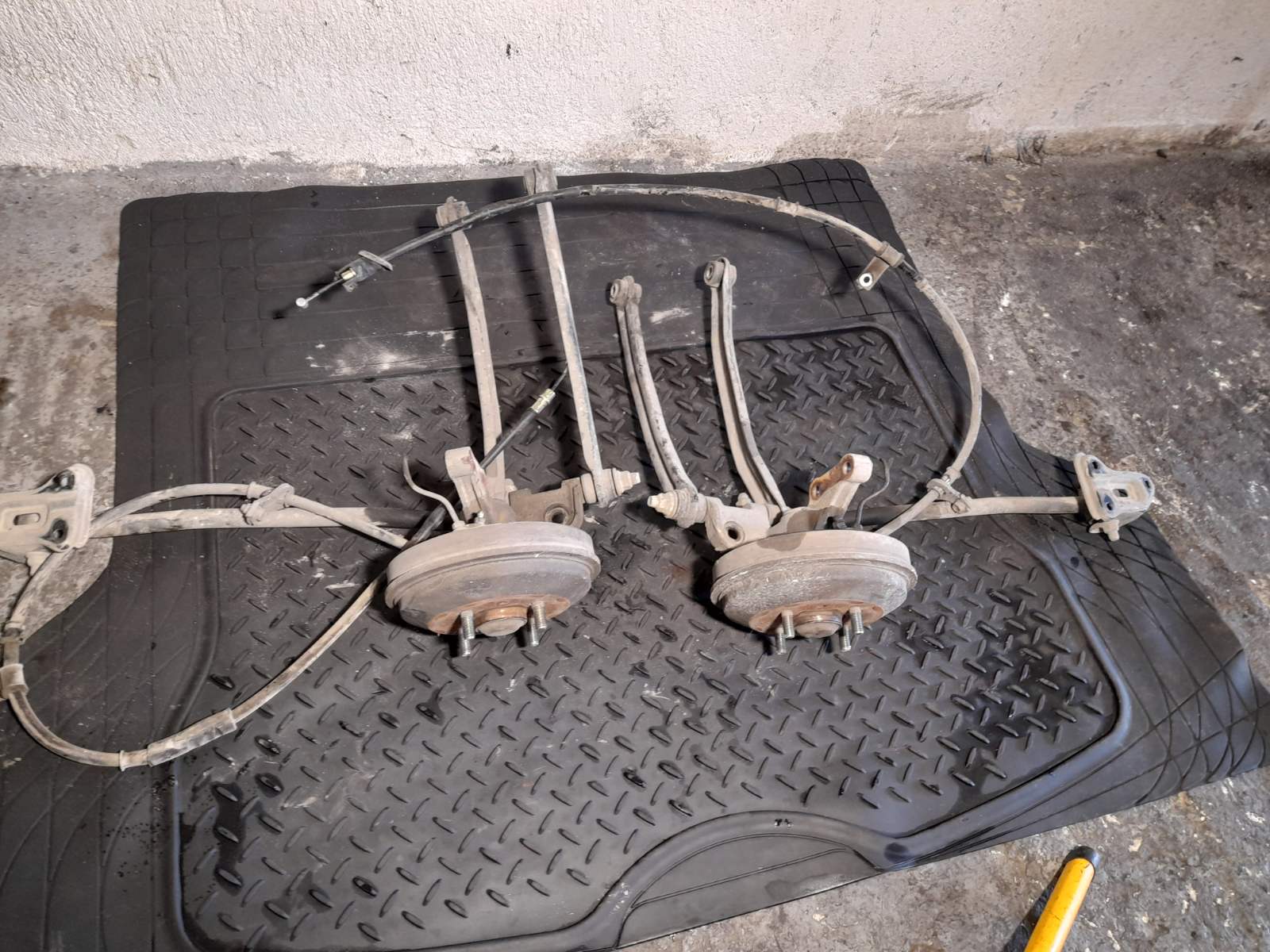 Ακραξόνια πίσω Hyundai Accent ’99