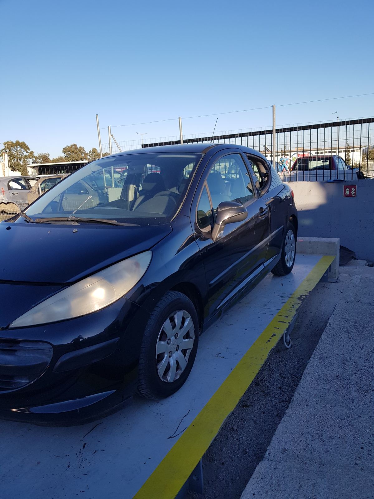 Φτερά Εμπρός Peugeot 207 ’06