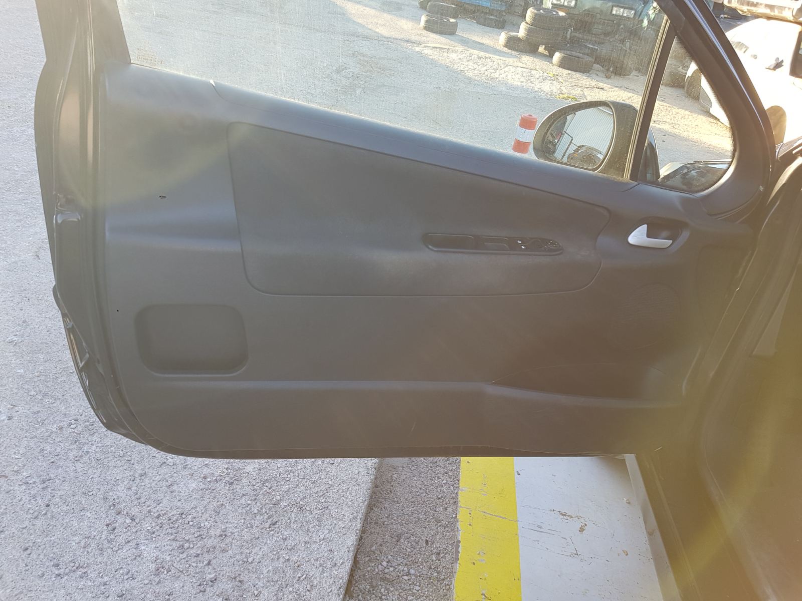 Ταπετσαρία πορτών Peugeot 207 ’06