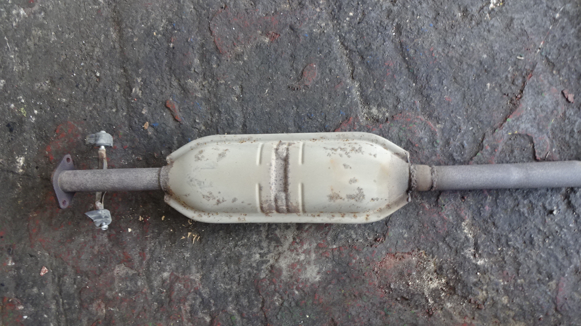 Μεσαίο Καζανάκι Εξάτμισης Hyundai Accent ’01 Προσφορά