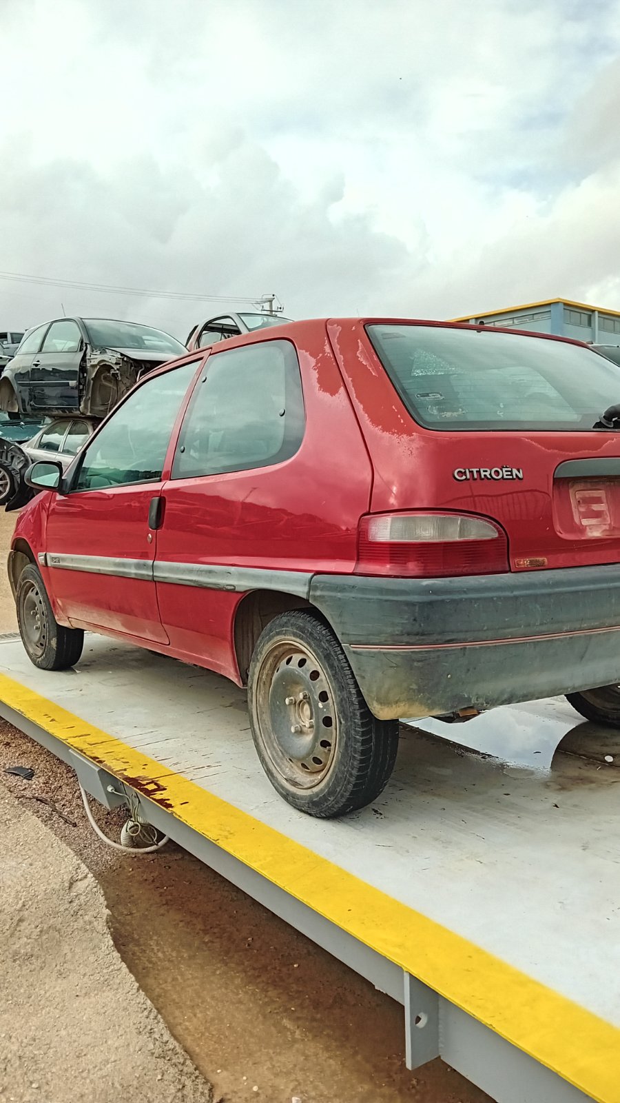 Φανάρια Πίσω Citroen Saxo ’00 Προσφορά