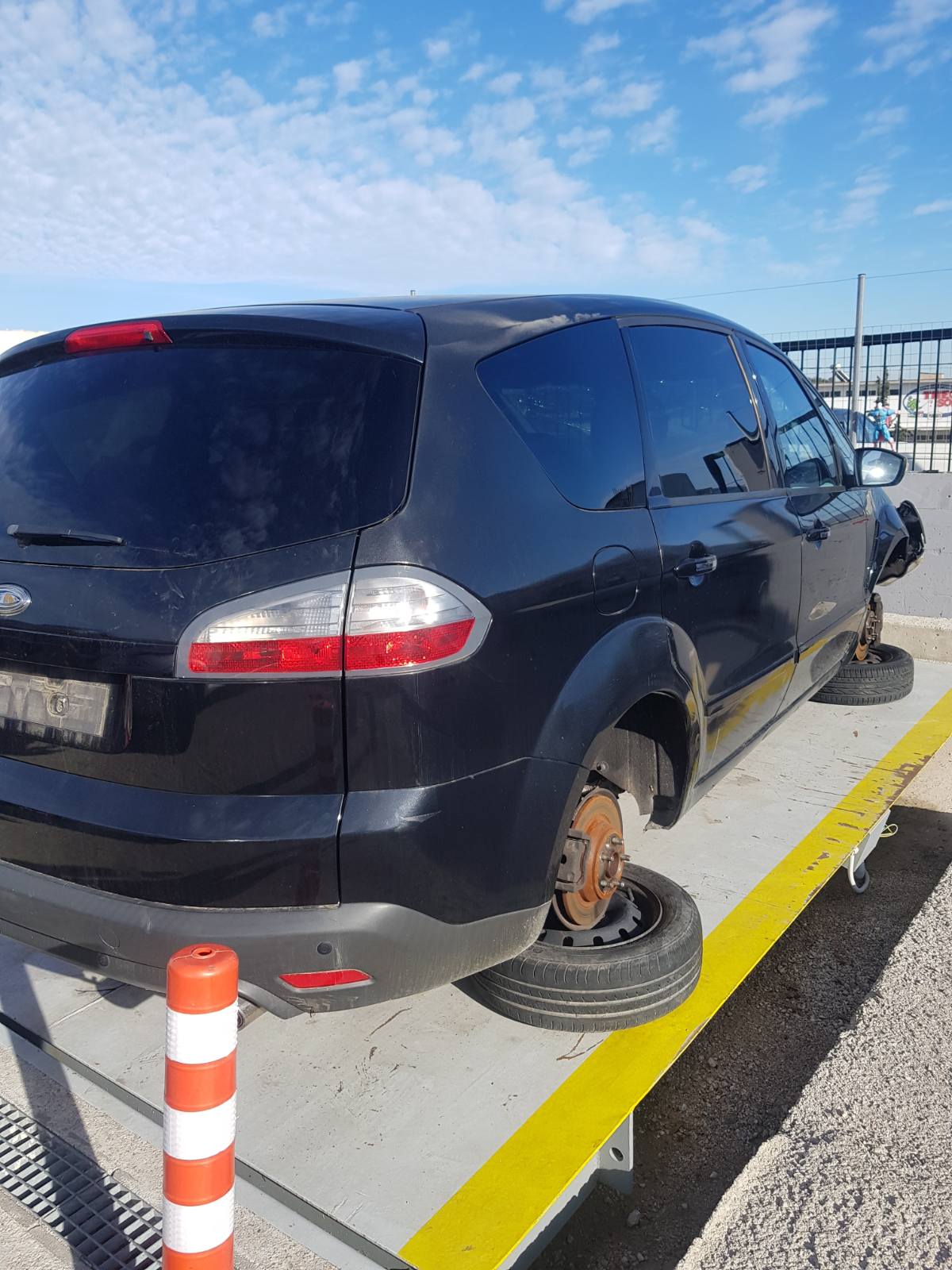 Πορτάκι Ρεζερβουάρ Ford S-Max ’08 Προσφορά