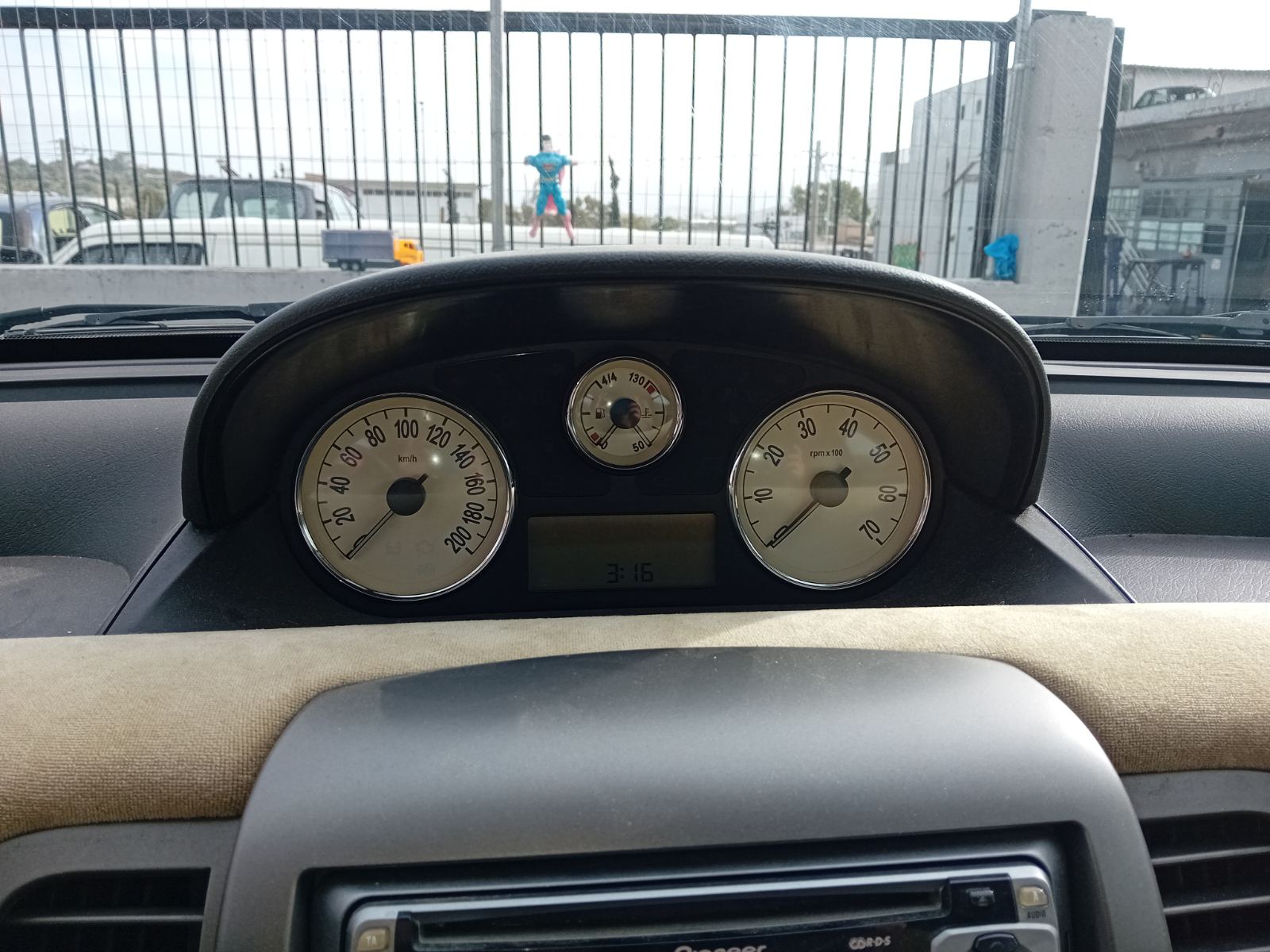 Κοντέρ Lancia Ypsilon ’05 Προσφορά