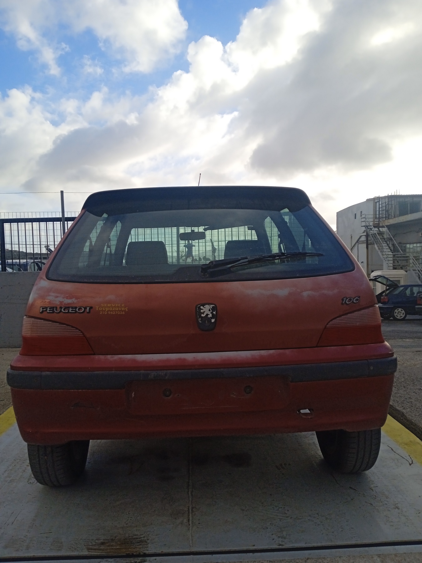 Ποδιά Πίσω Peugeot 106 ’01 Προσφορά