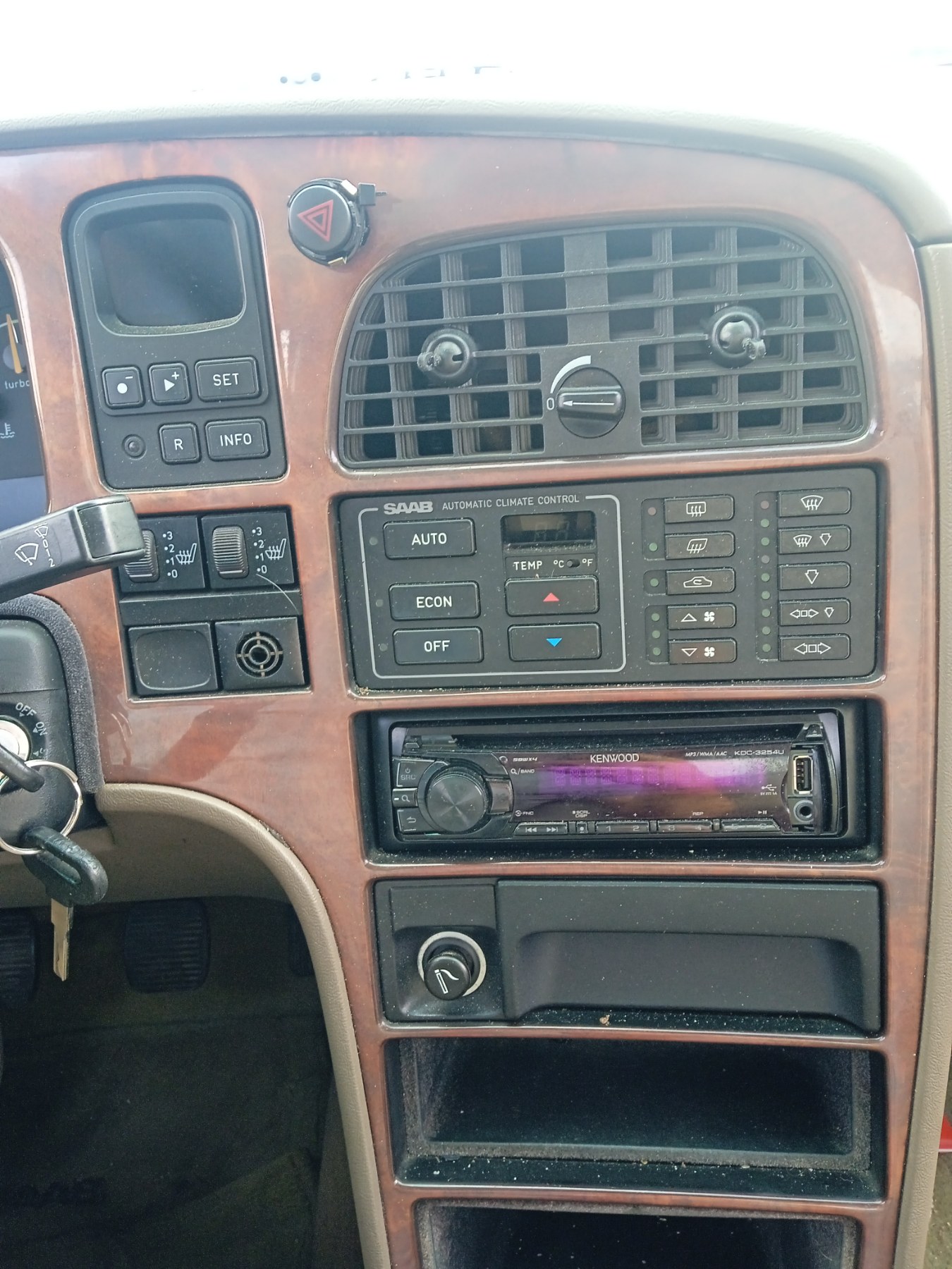 Διακόπτης Αλάρμ Saab 9000 ’96 Προσφορά