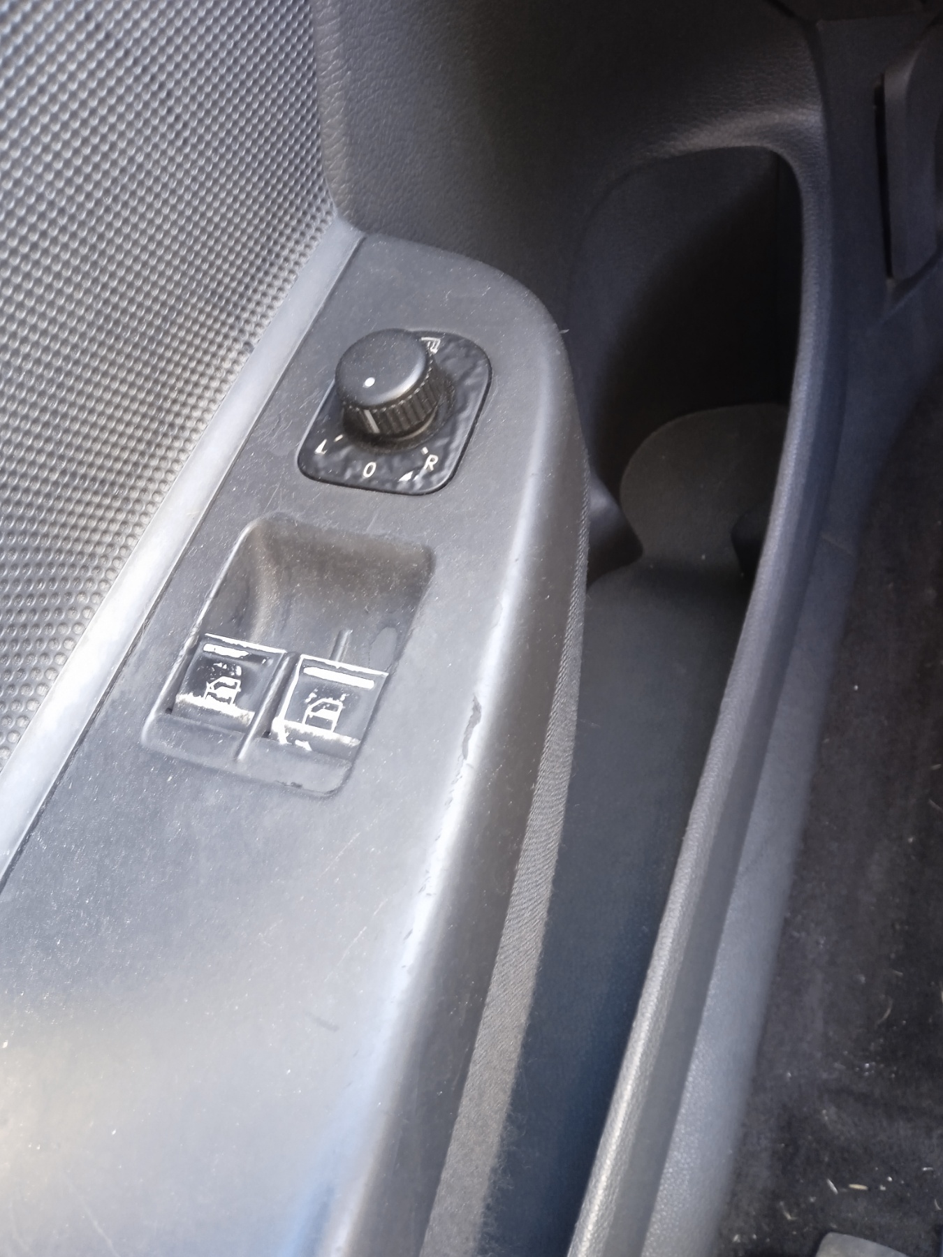 Διακόπτης Παραθύρων VW Golf 5 ’06 Προσφορά