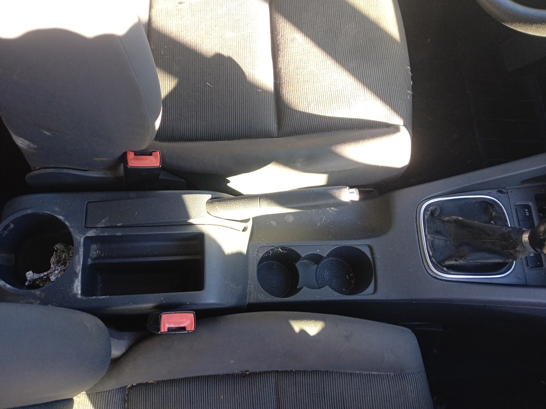 Κονσόλα Λεβιέ Ταχυτήτων VW Golf 5 ’06 Προσφορά