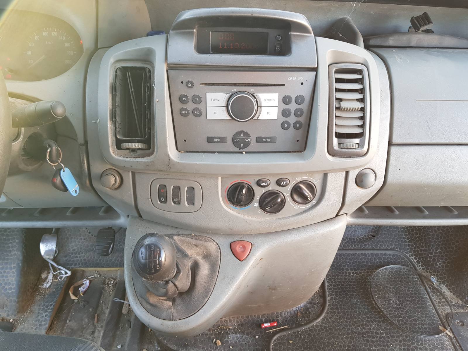 Διακόπτης Αλάρμ Opel Vivaro ’07 Προσφορά