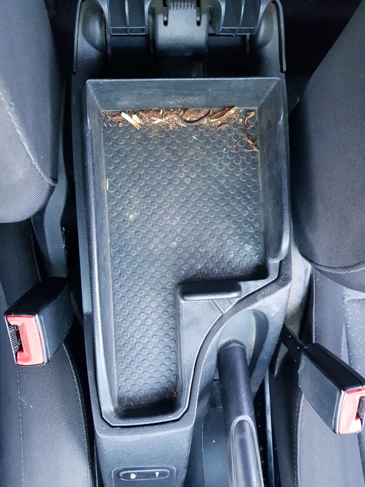 Χειρόφρενο Seat Toledo ’06 Προσφορά